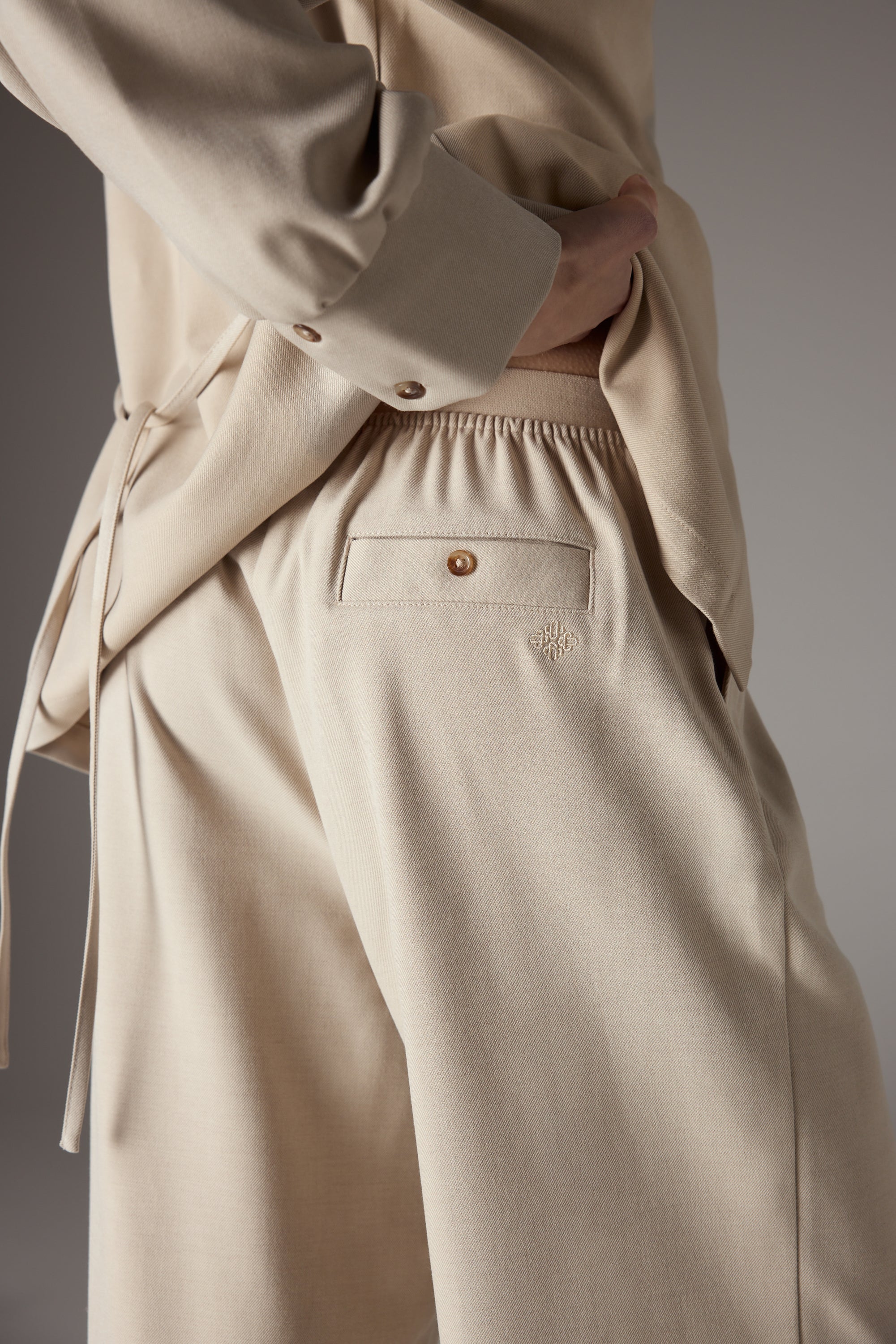 TAILORED WAISTBAND DETAIL TROUSERS - BEIGE