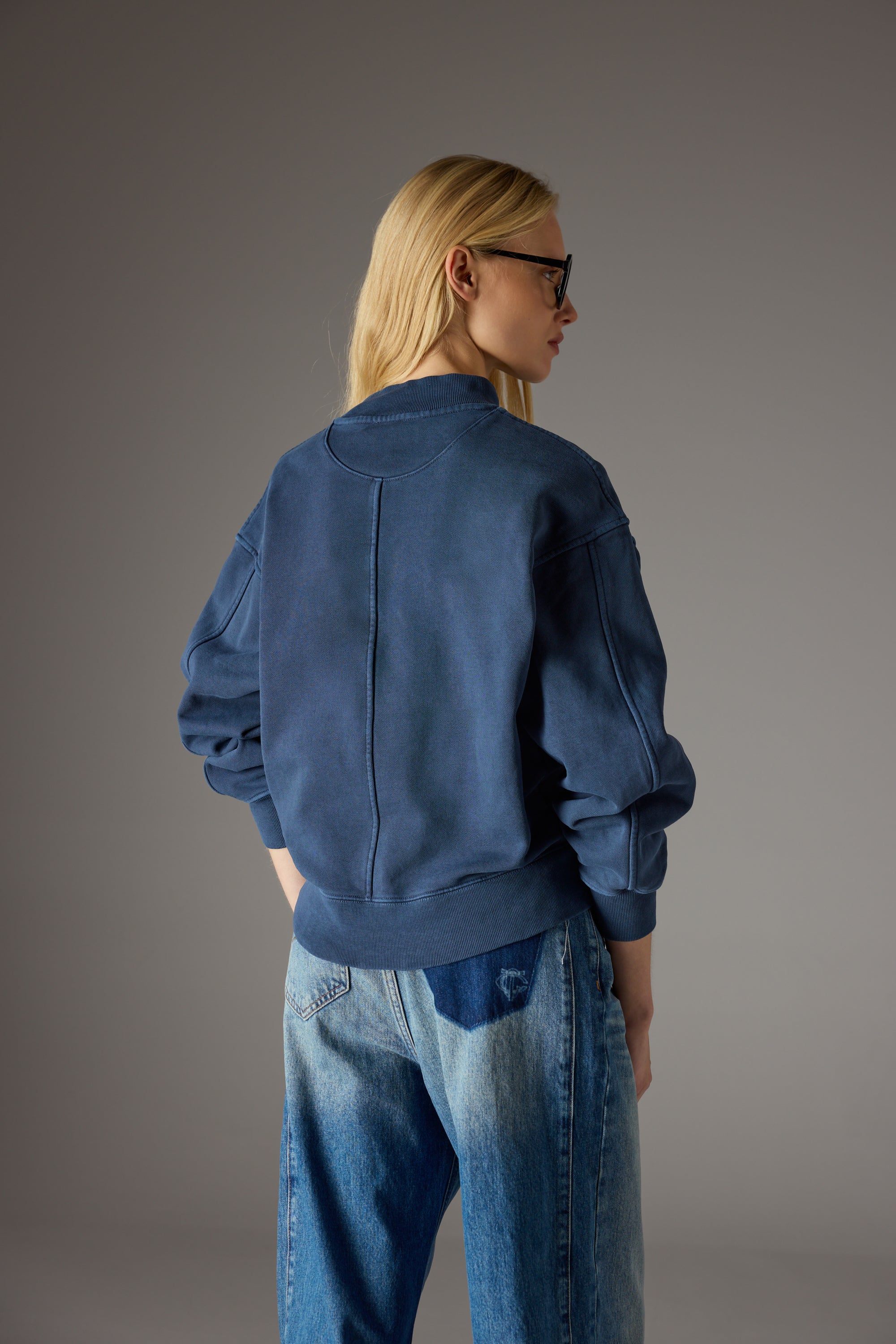 WASHED MOCK NECK SWEATSHIRT - DARK NAVY