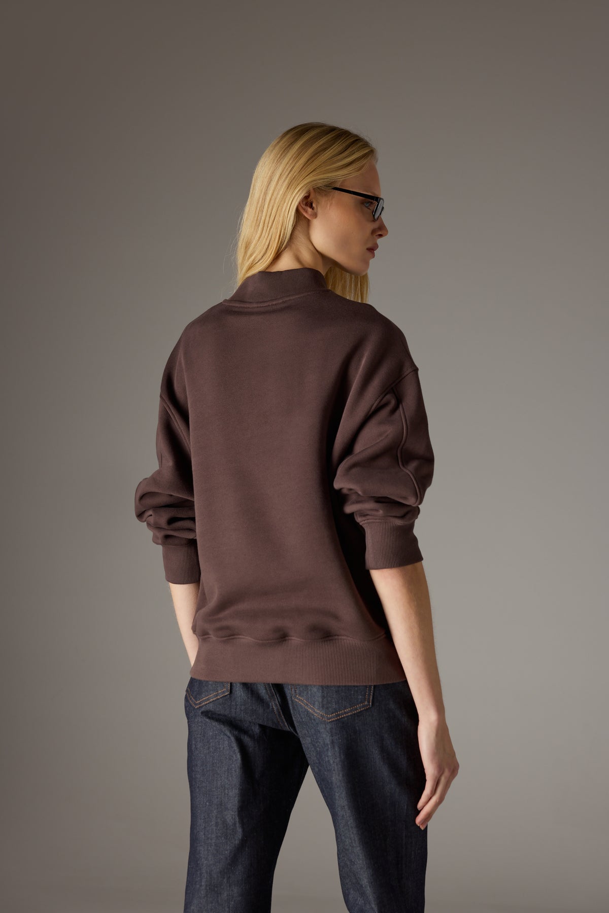 CHENILLE EMBLEM MOCK NECK CREW - CHOCOLATE