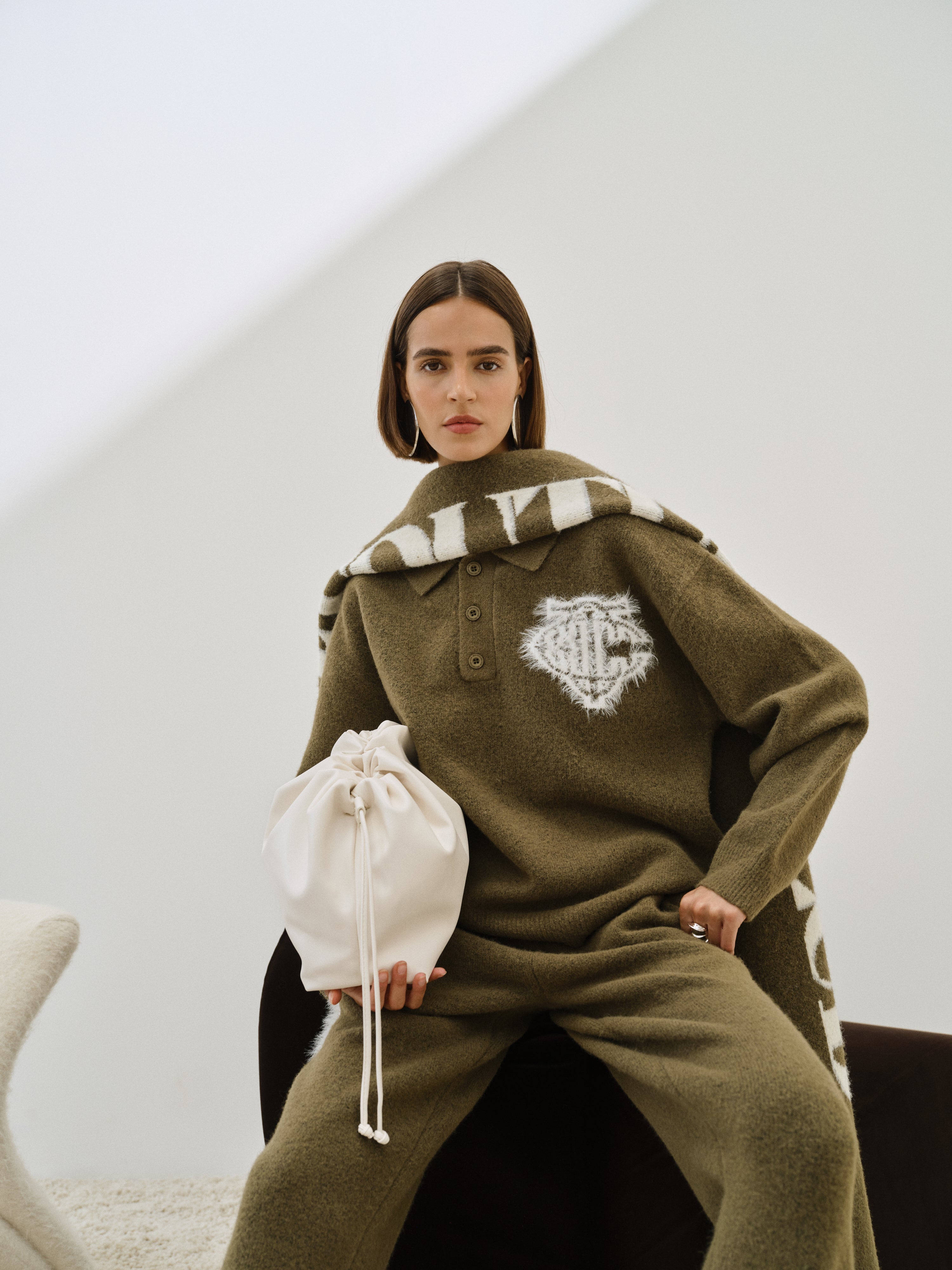 MONOGRAM FLUFFY KNIT POLO - KHAKI