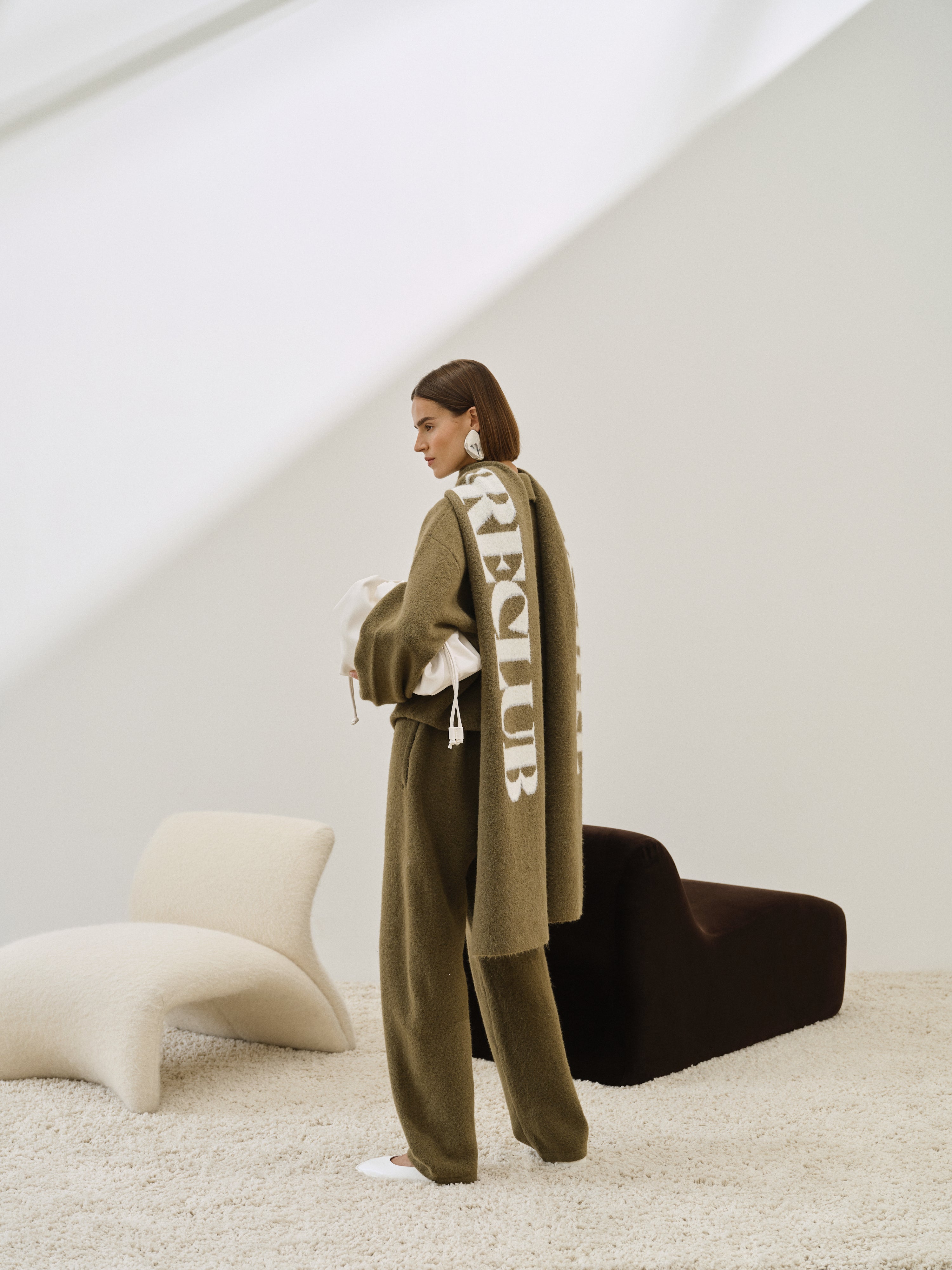 COPYRIGHT KNIT SCARF - KHAKI