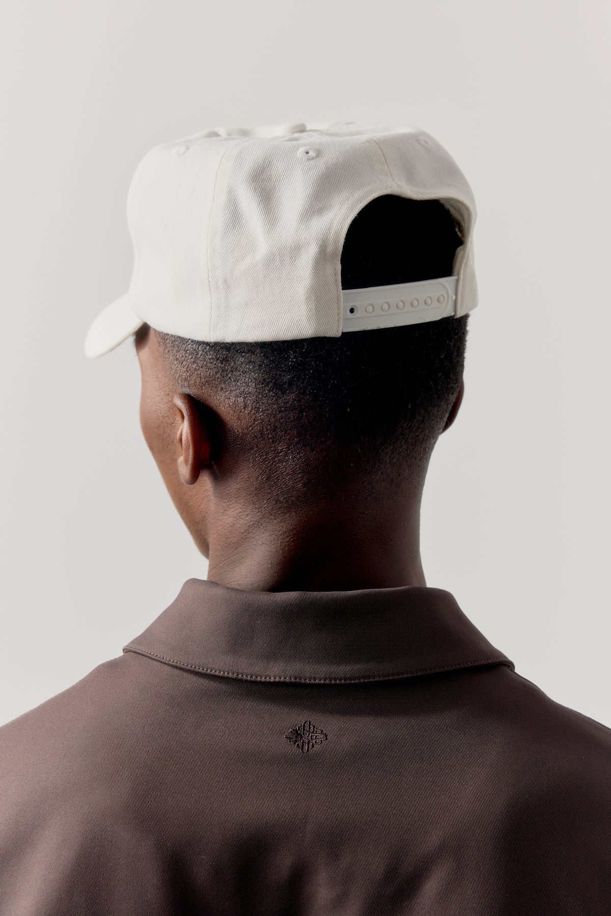 WASHED COPYRIGHT CAP - OFF WHITE