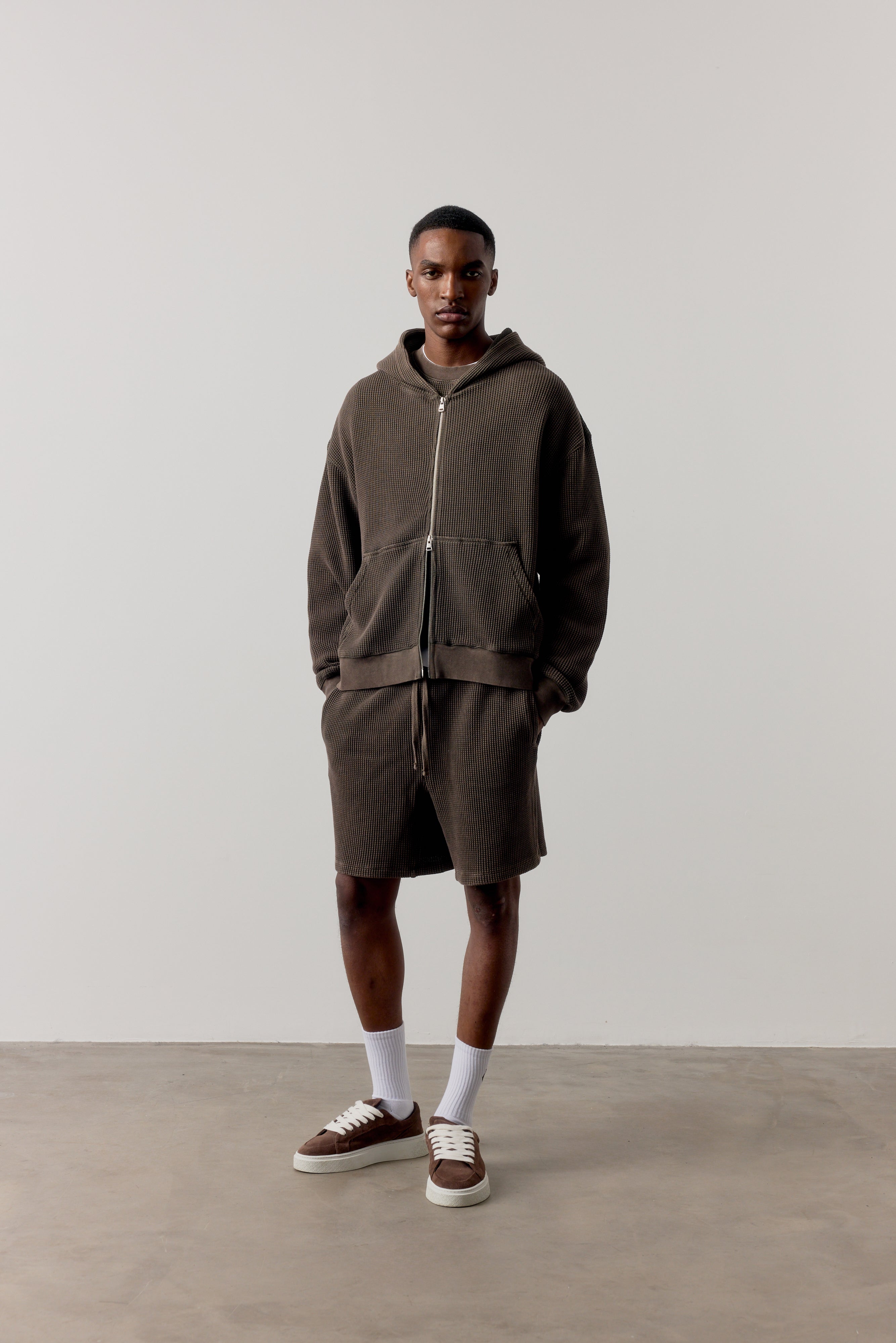 WAFFLE SHORTS - BROWN