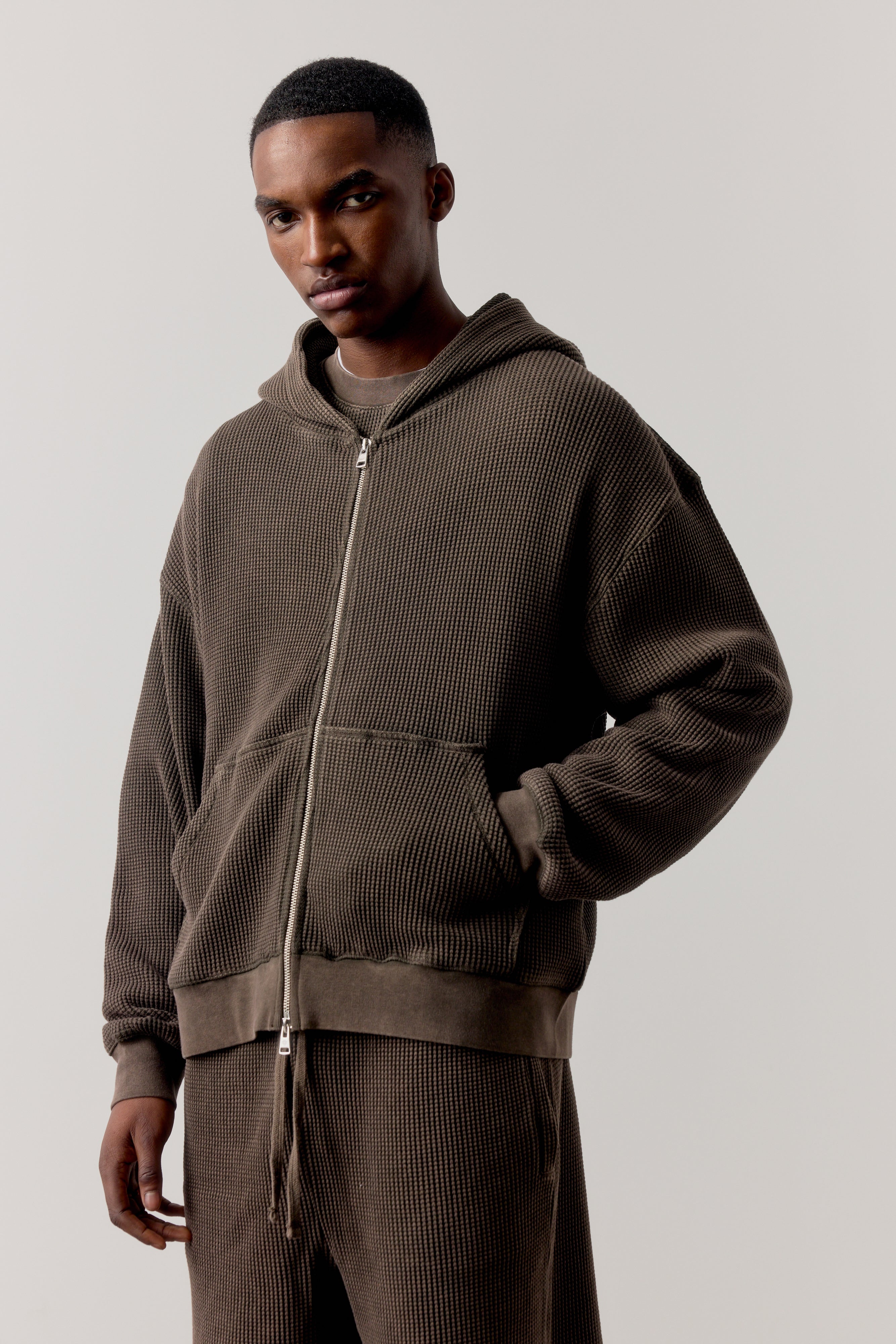 WAFFLE ZIP THROUGH HOODIE - BROWN