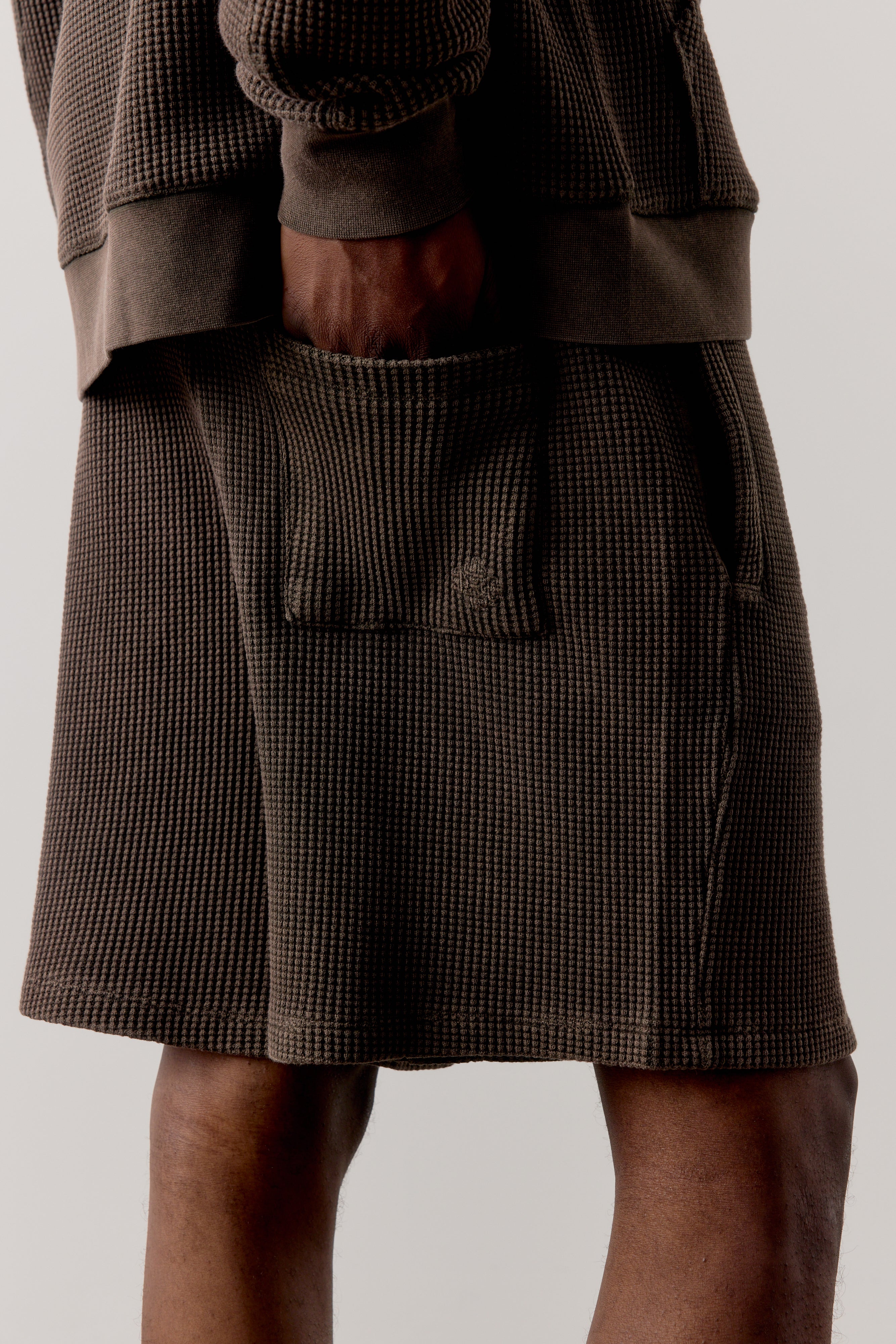 WAFFLE SHORTS - BROWN
