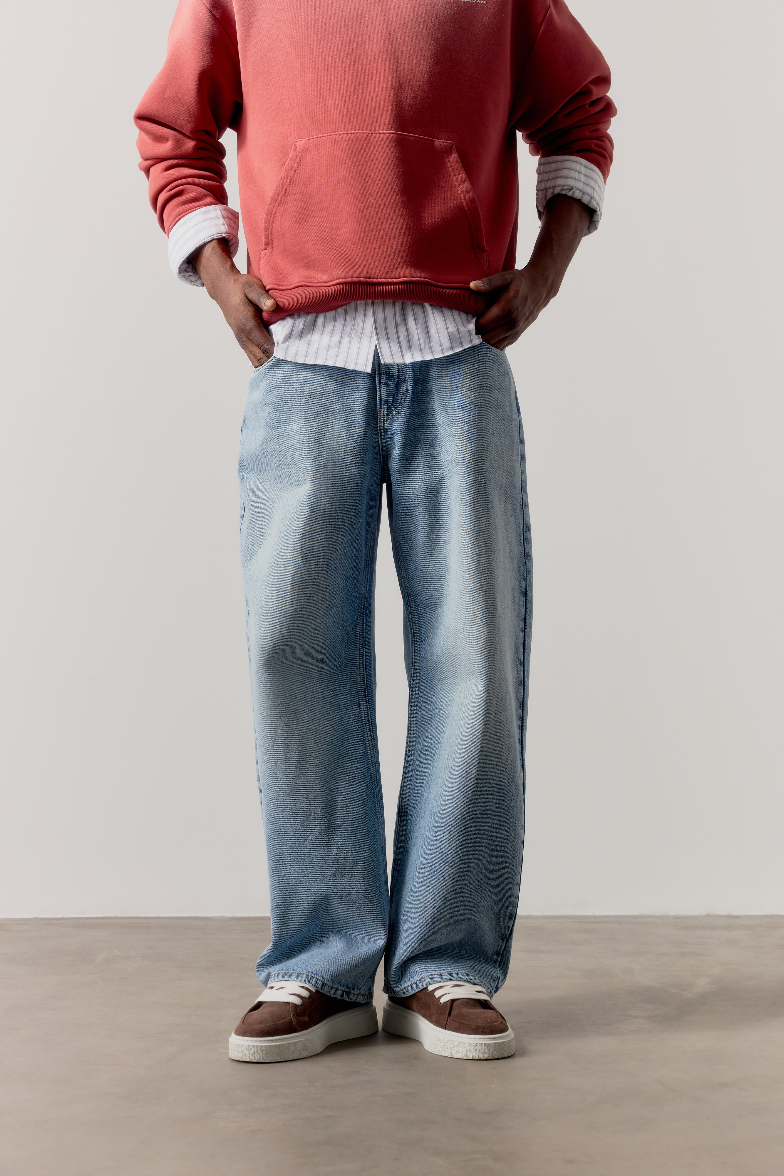 SKATER JEANS - MID STONE WASH