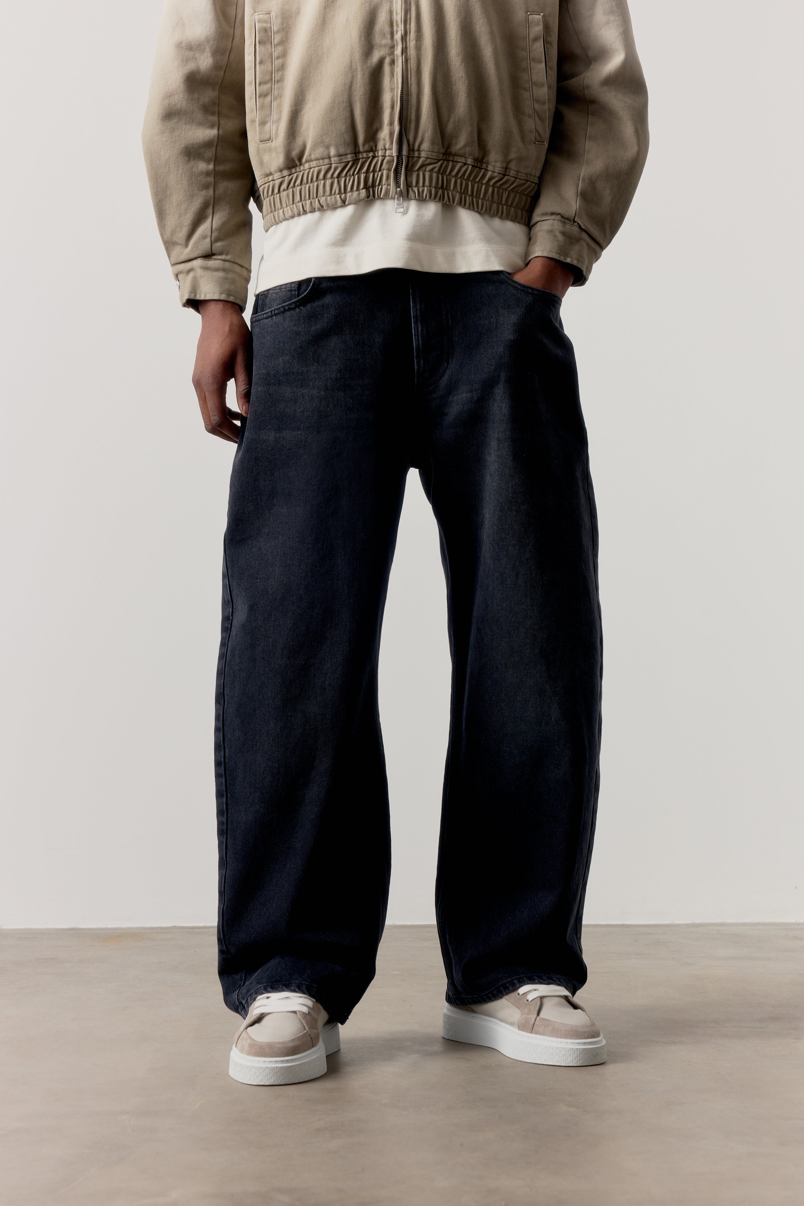 SKATER JEANS - WASHED BLACK