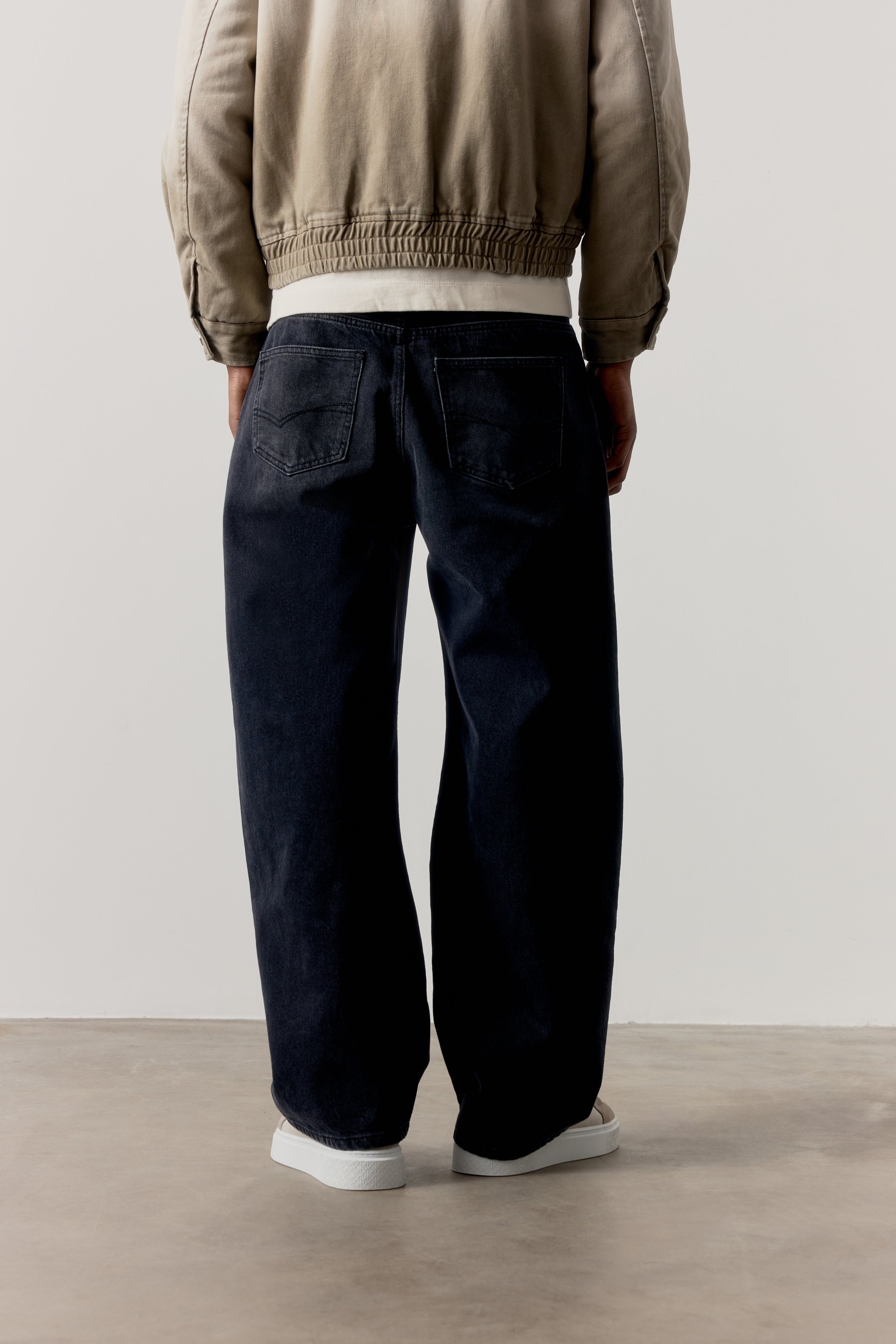 SKATER JEANS - WASHED BLACK