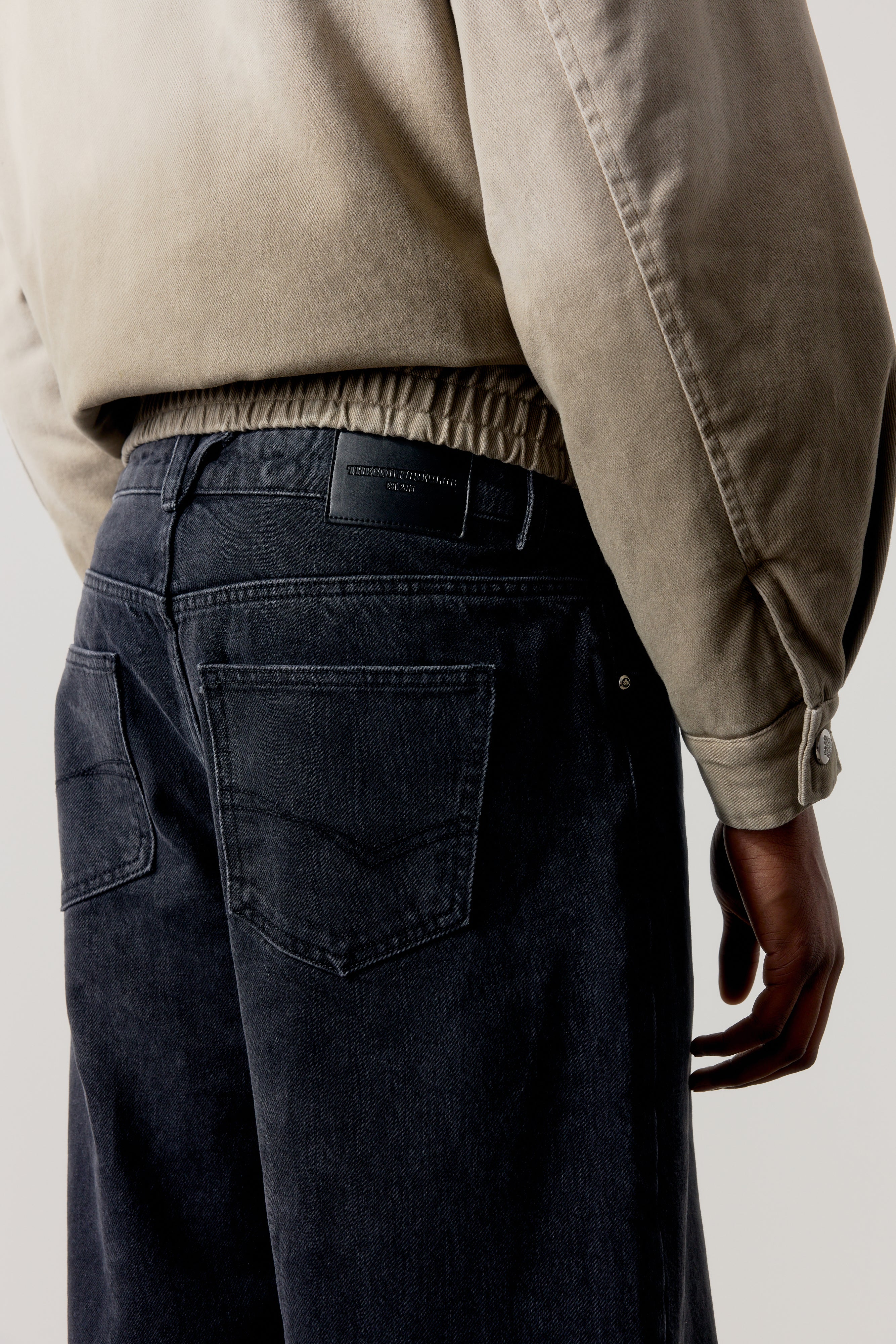 SKATER JEANS - WASHED BLACK