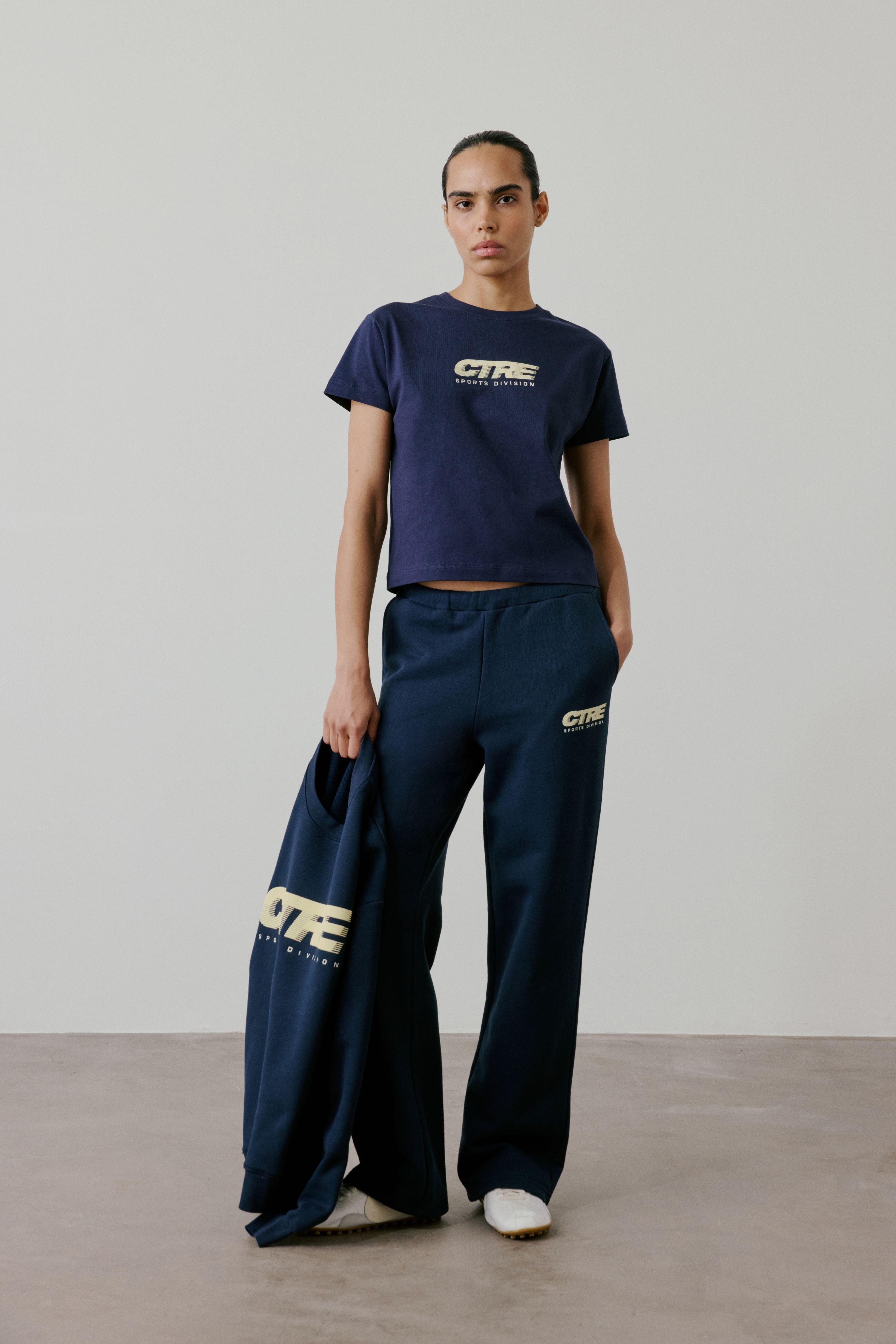 RETRO SPORT CTRE GRAPHIC JOGGERS - NAVY