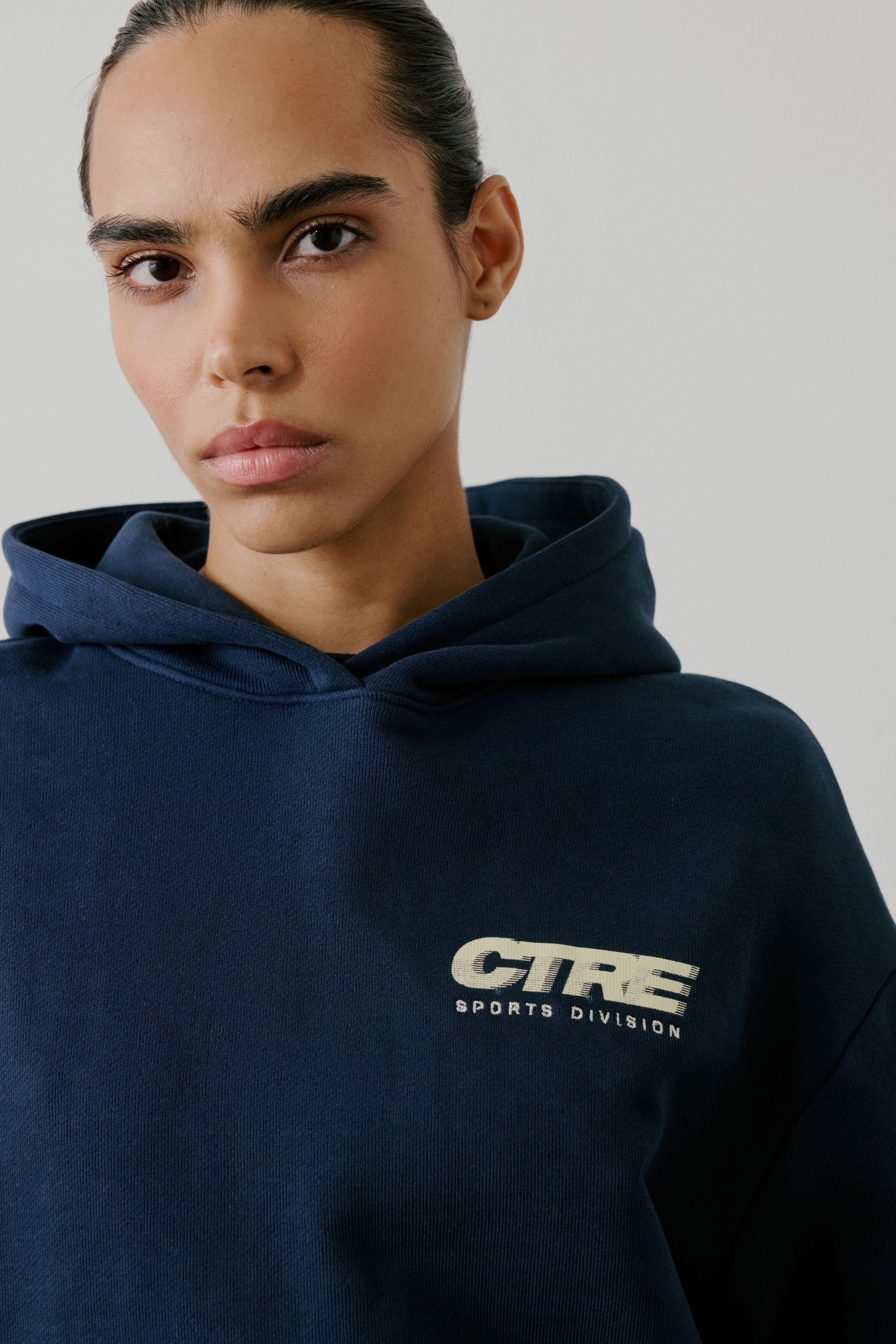 RETRO SPORT CTRE GRAPHIC HOODIE - NAVY