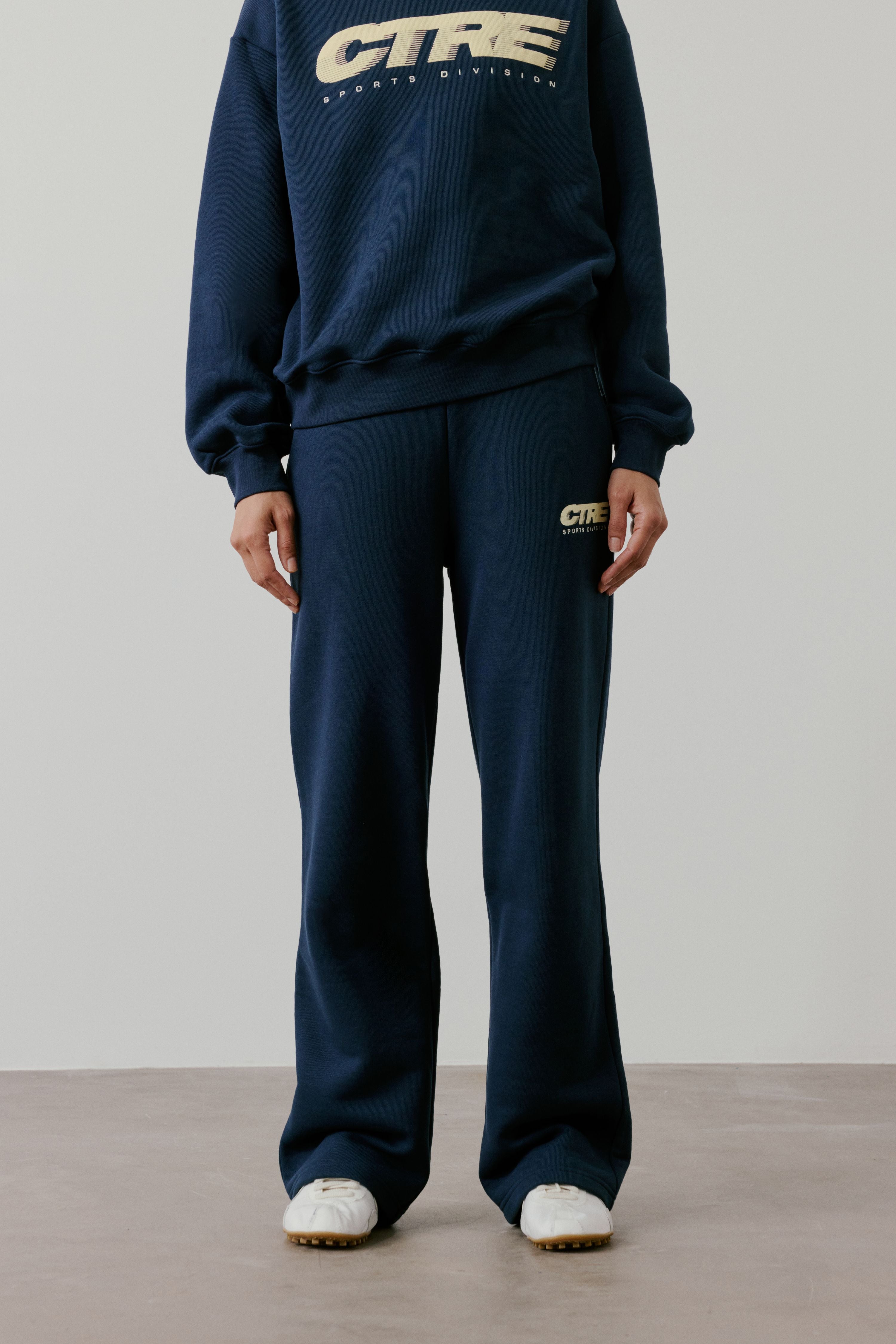 RETRO SPORT CTRE GRAPHIC JOGGERS - NAVY
