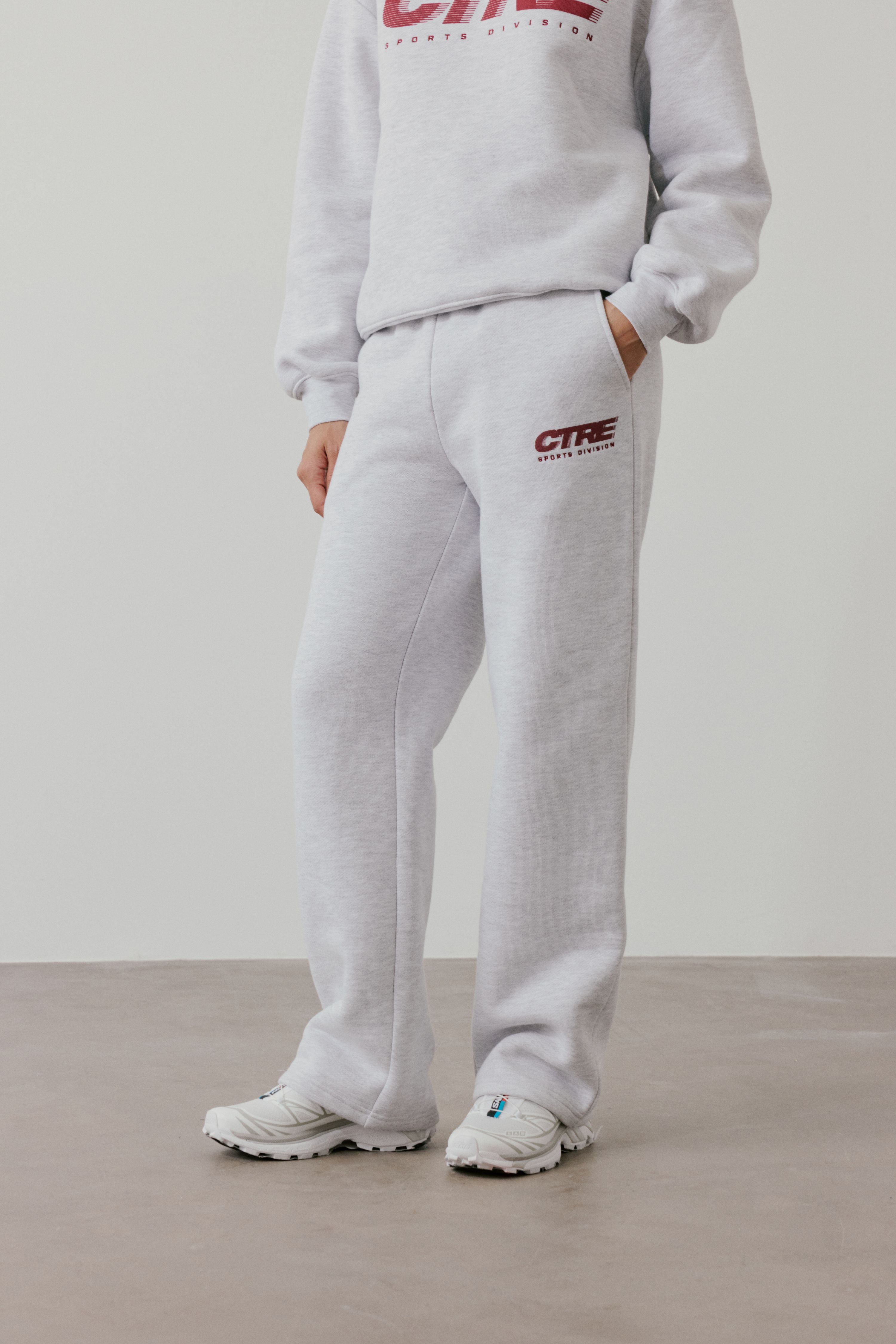 RETRO SPORT CTRE GRAPHIC JOGGERS - GREY MARL