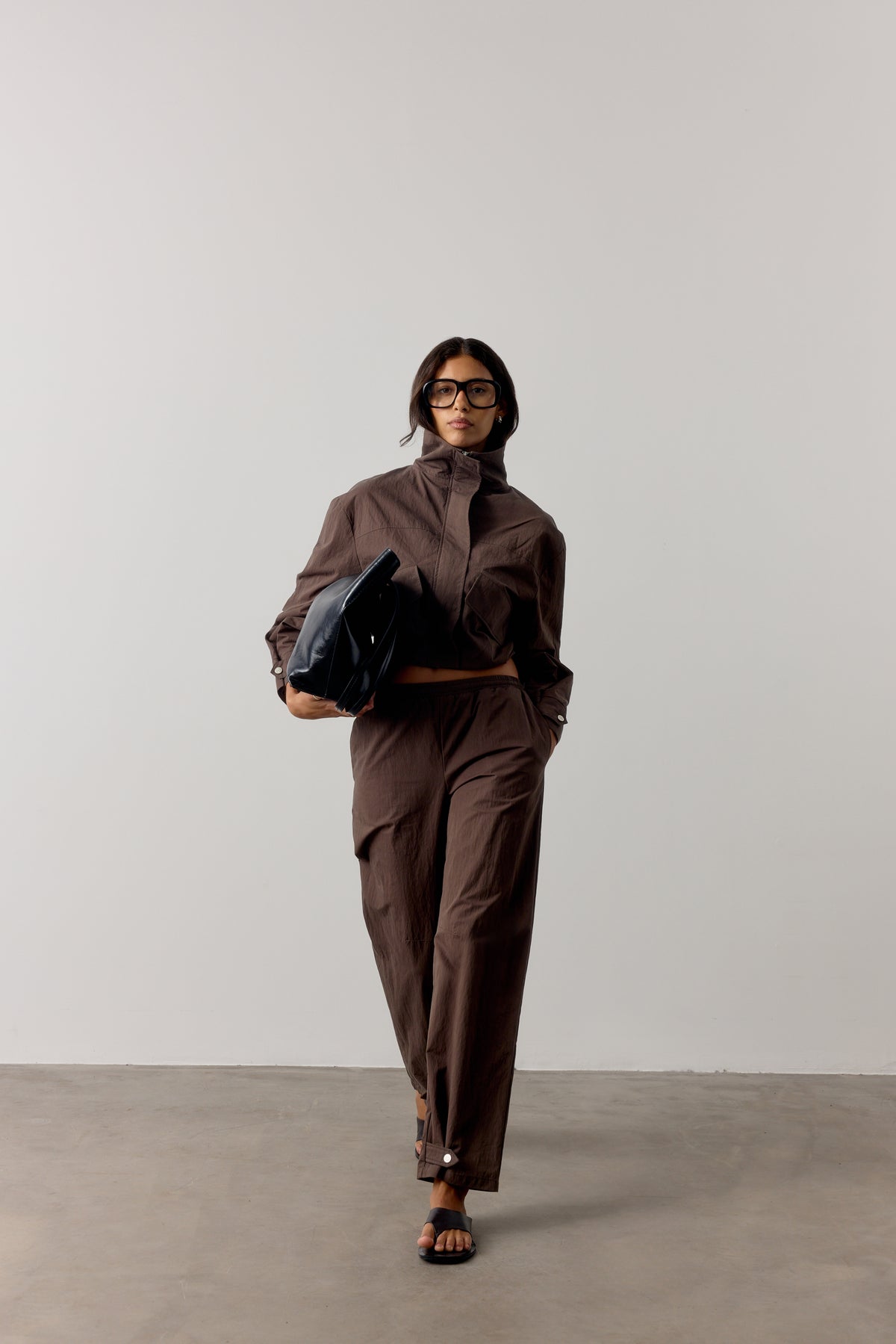 BARREL LEG SHELL TROUSERS - BROWN