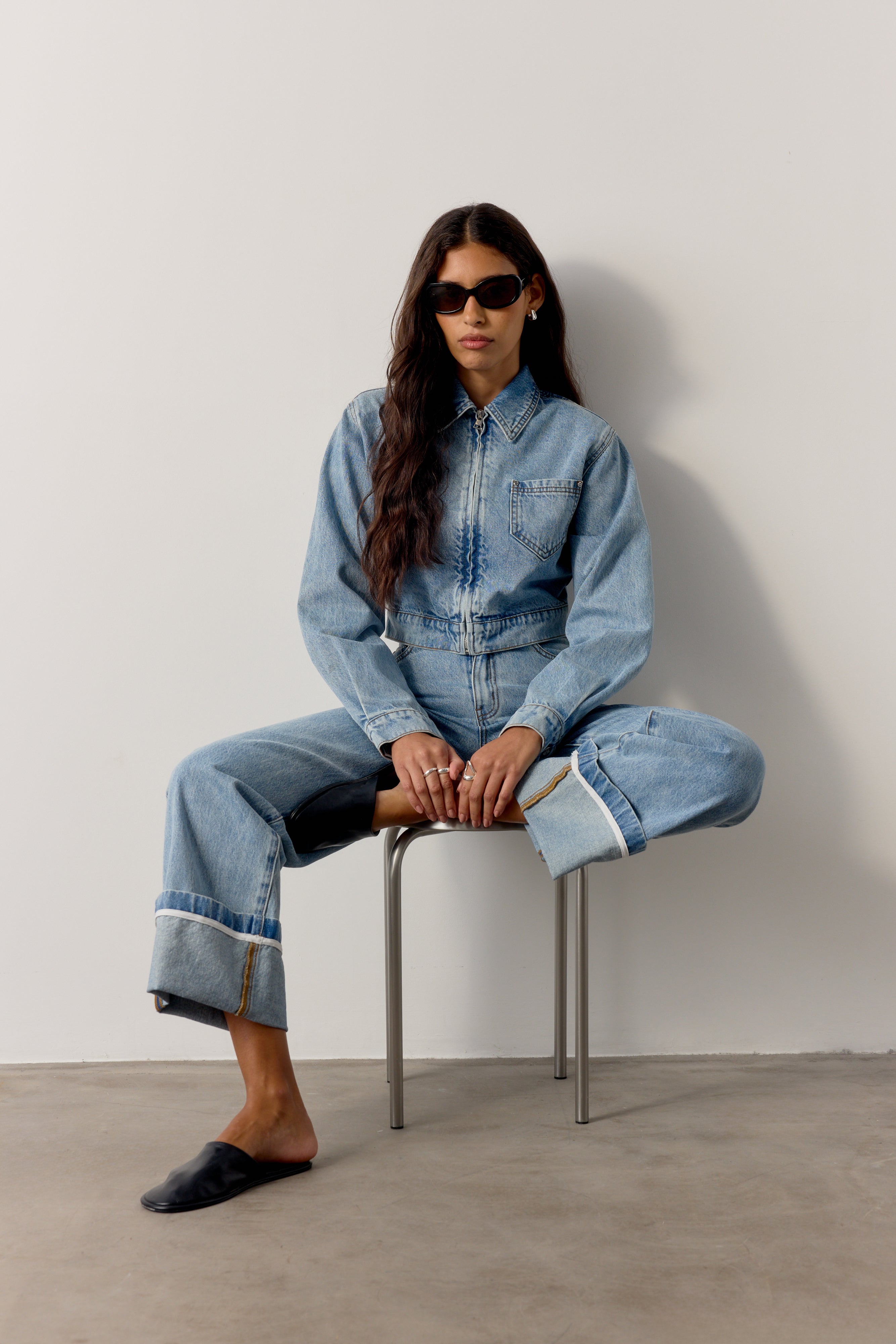 TURN UP HEM WIDE LEG JEANS - MID BLUE WASH