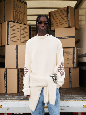 CHUNKY KNIT EMBLEM JUMPER - OFF WHITE