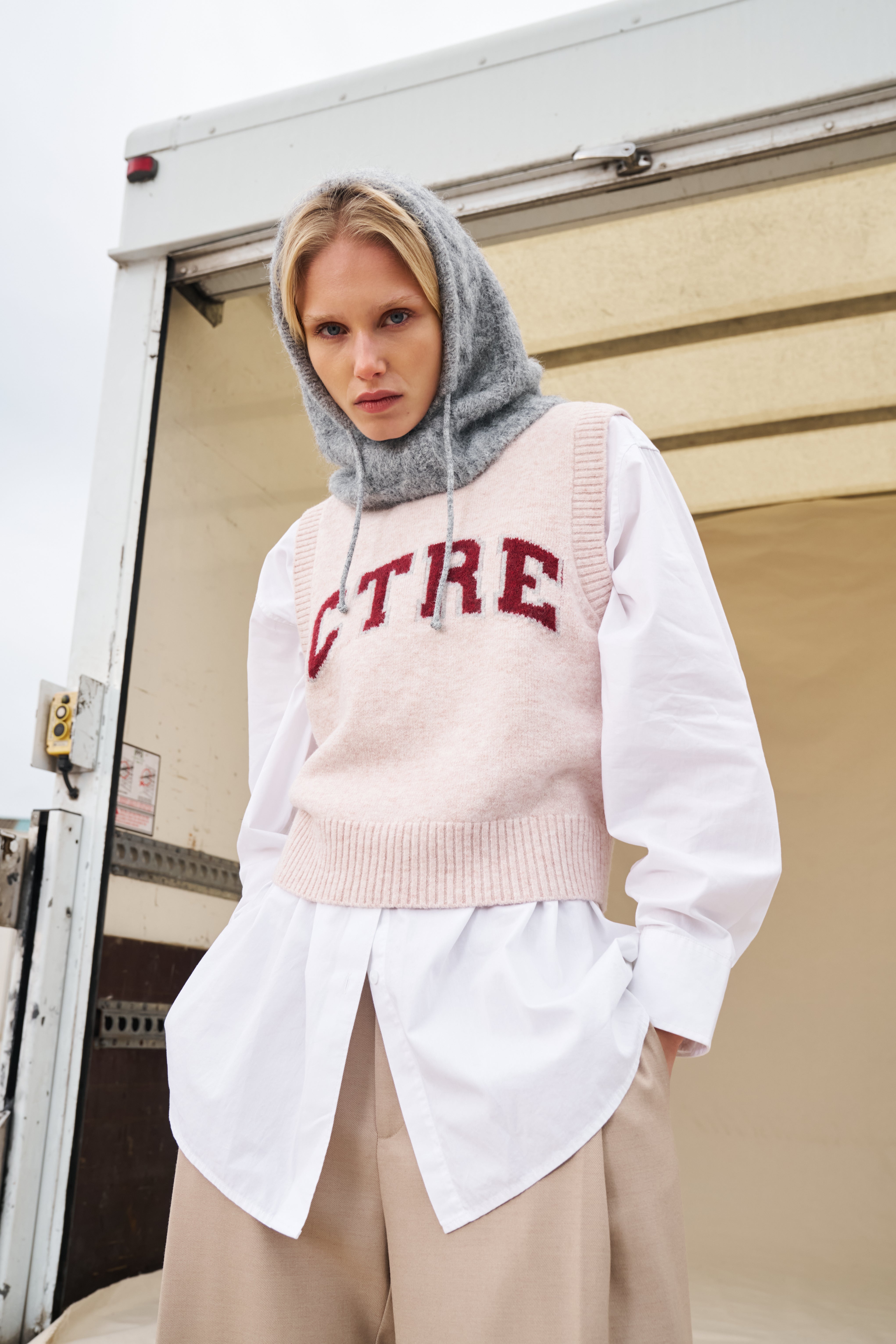 CTRE KNITTED VEST - PINK