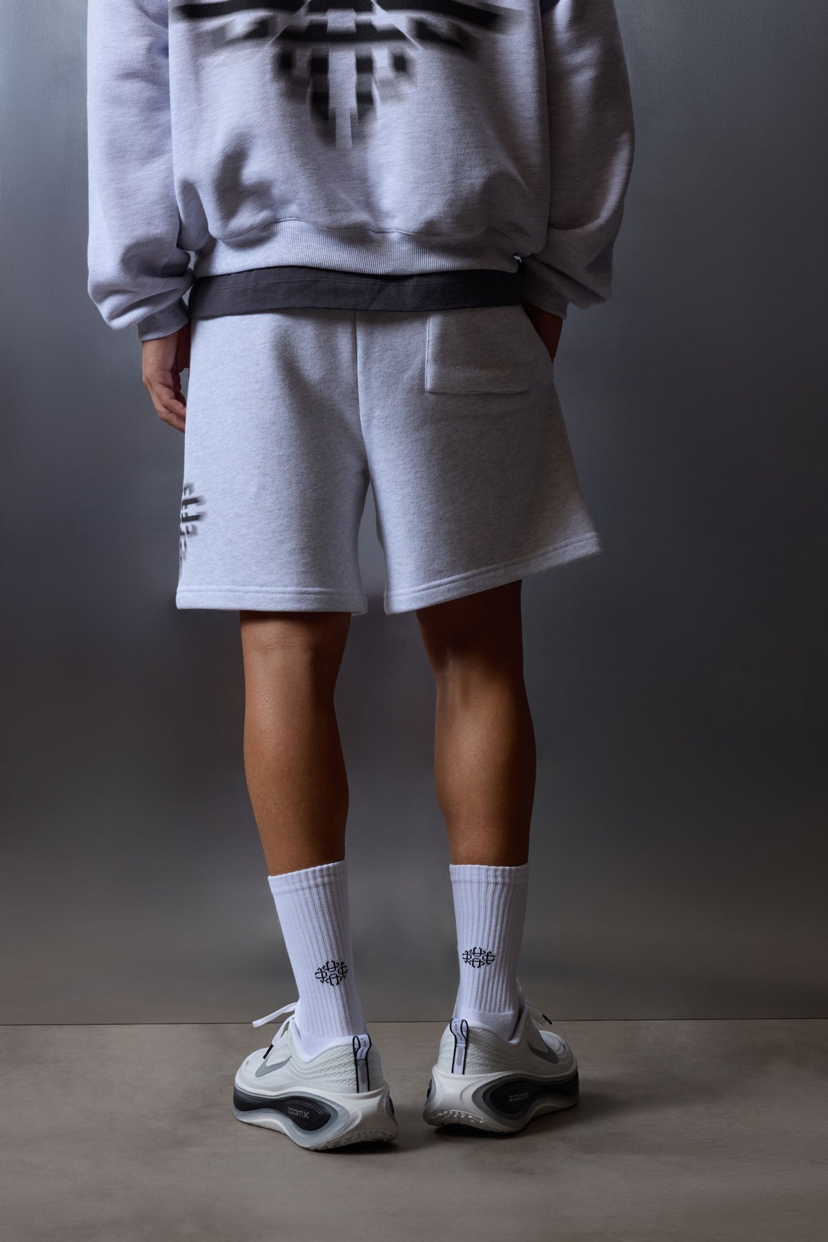 LUXURY IN MOTION SHORTS - GREY MARL