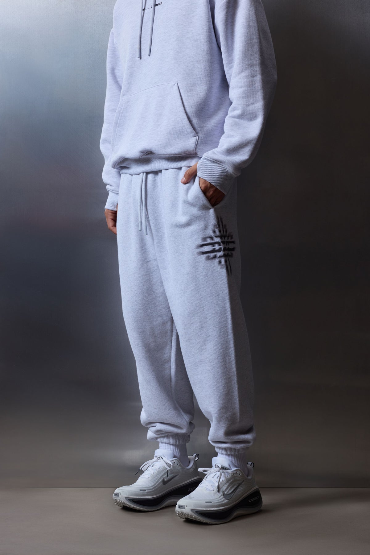 LUXURY IN MOTION JOGGERS - GREY MARL