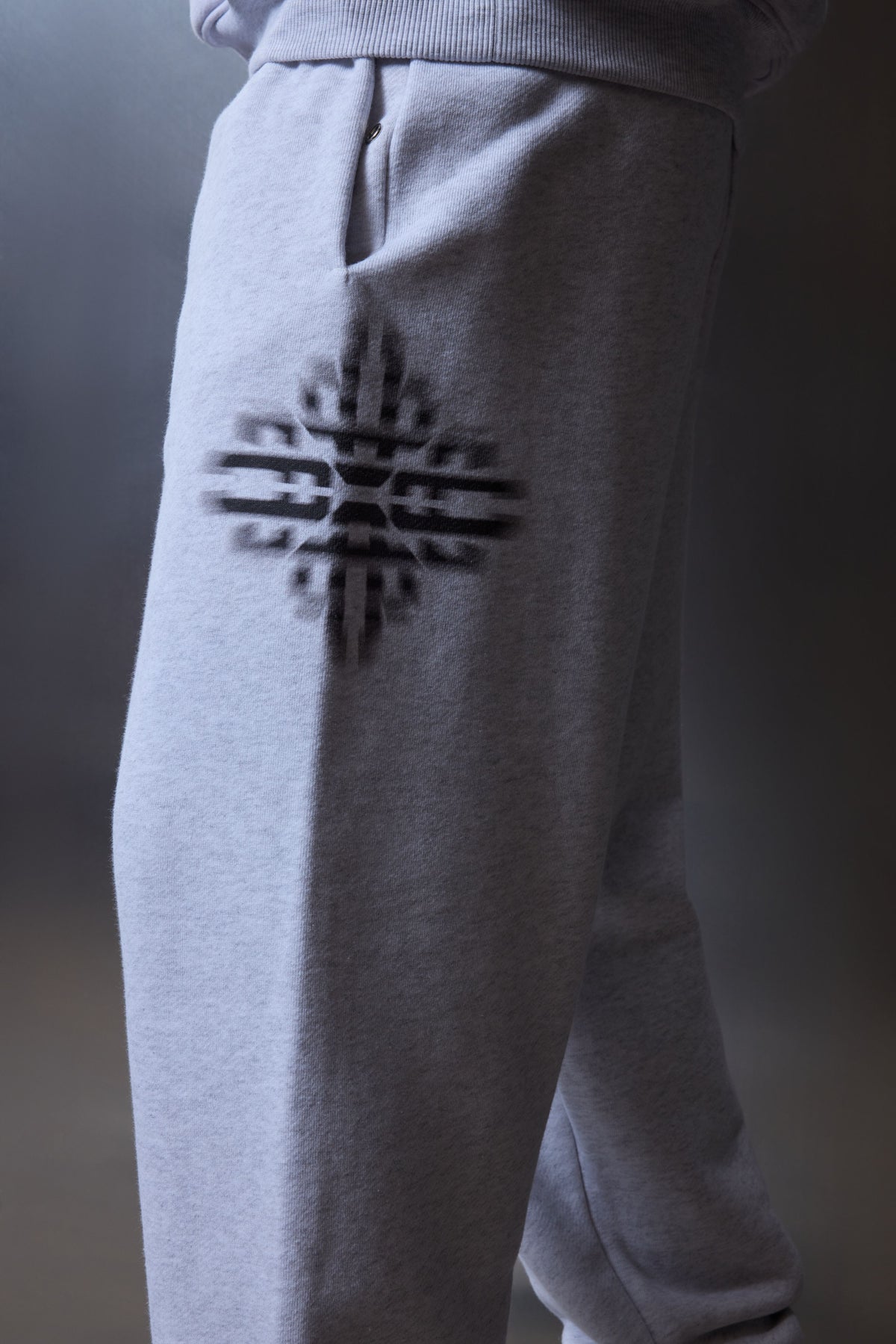 LUXURY IN MOTION JOGGERS - GREY MARL