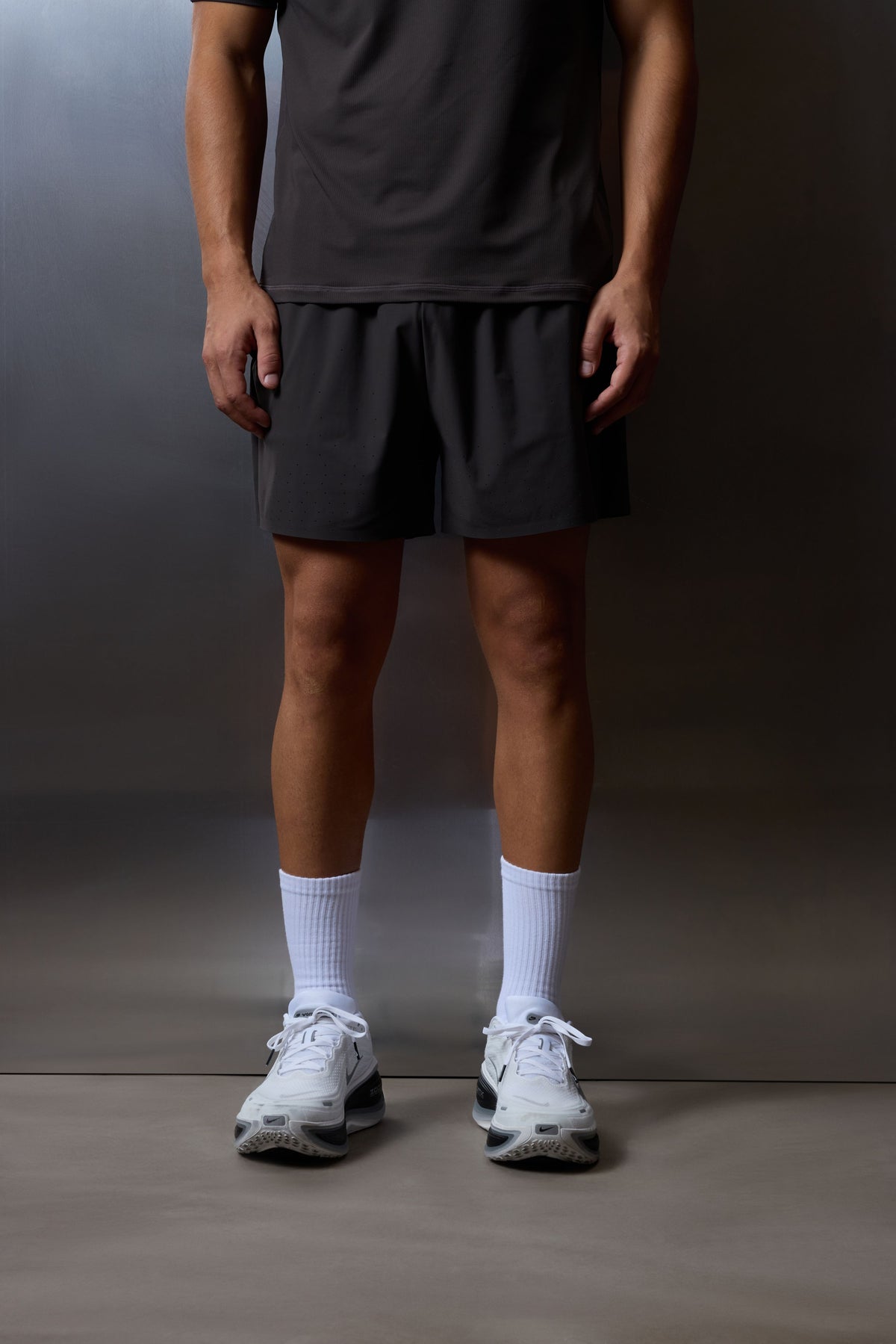 TRAINING SHORT - CHARCOAL