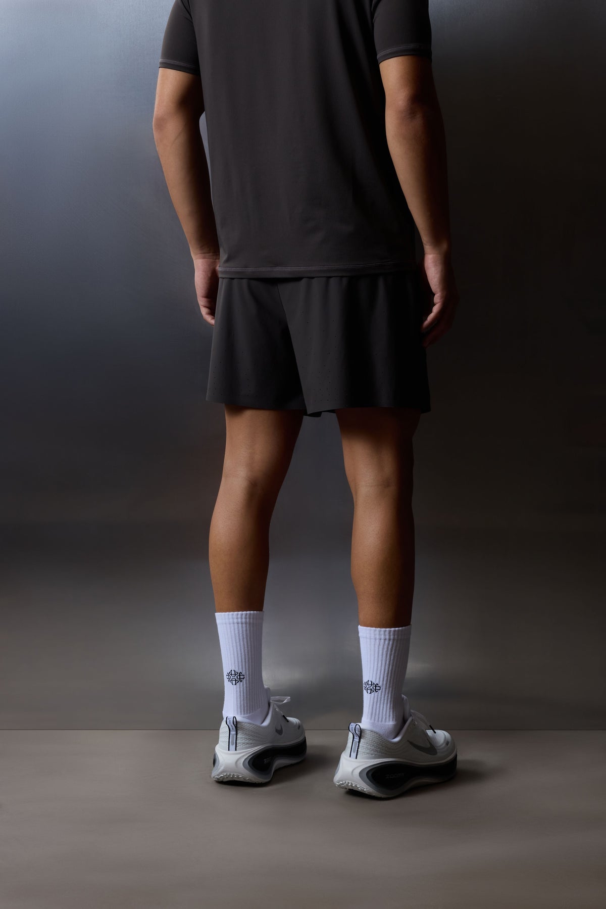 TRAINING SHORT - CHARCOAL