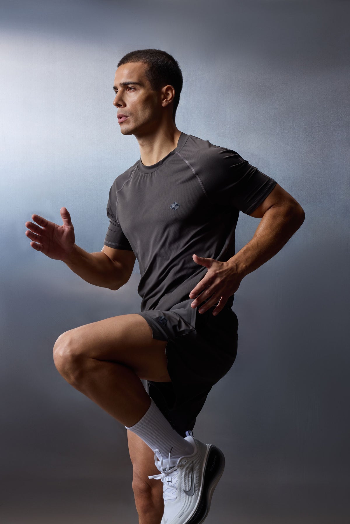 SHORT SLEEVE TRAINING TOP - CHARCOAL