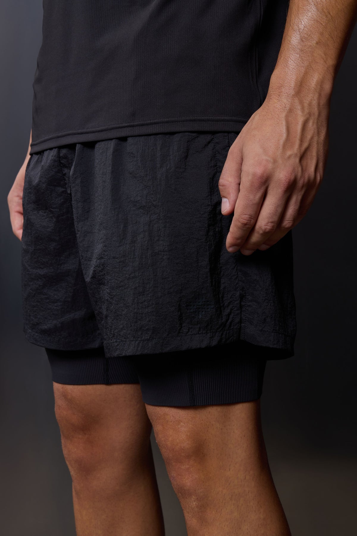2-1 TRANSPARENT RUN SHORT - BLACK