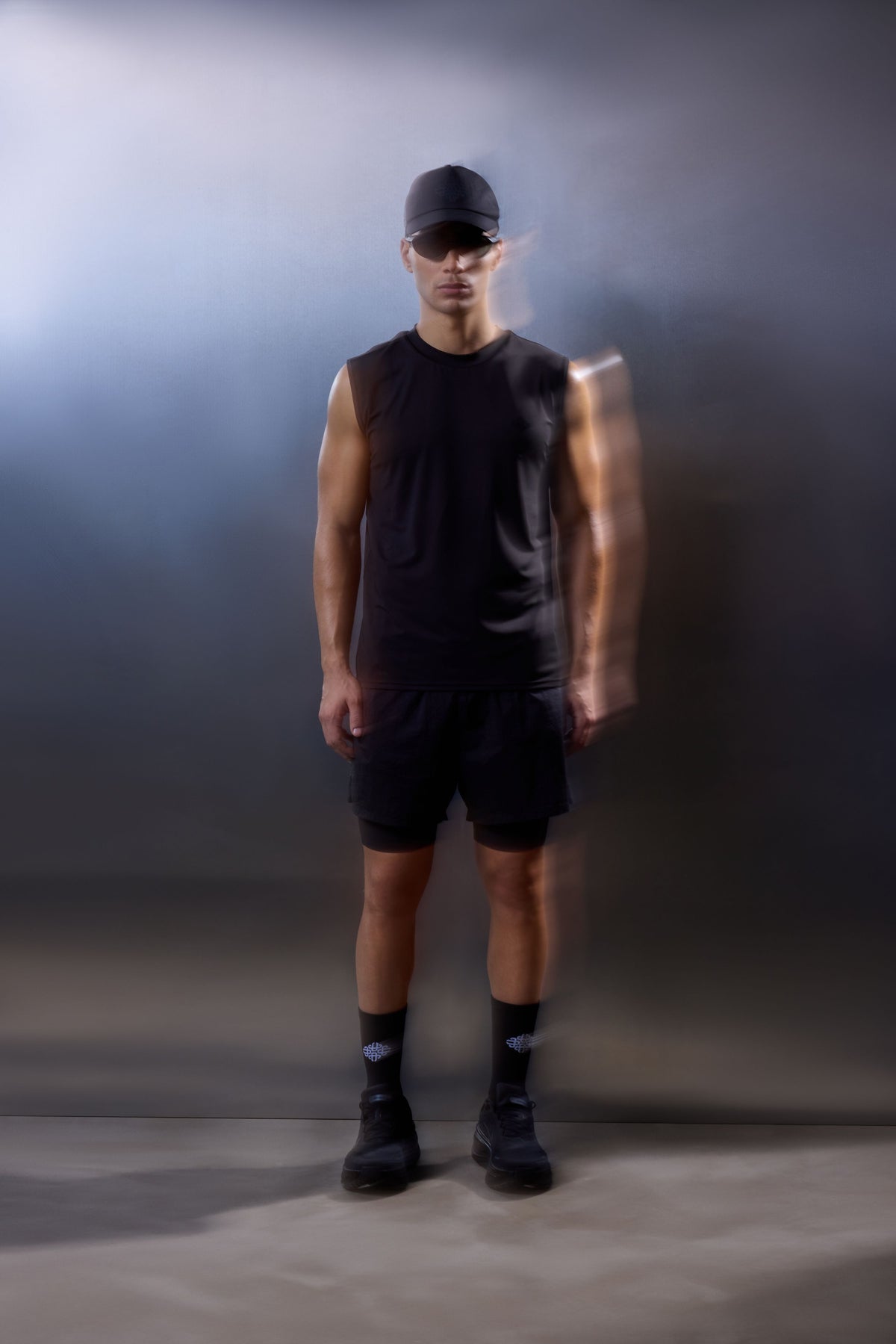 2-1 TRANSPARENT RUN SHORT - BLACK