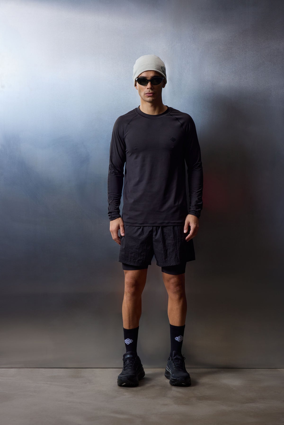 LONG SLEEVED TRAINING TOP - BLACK
