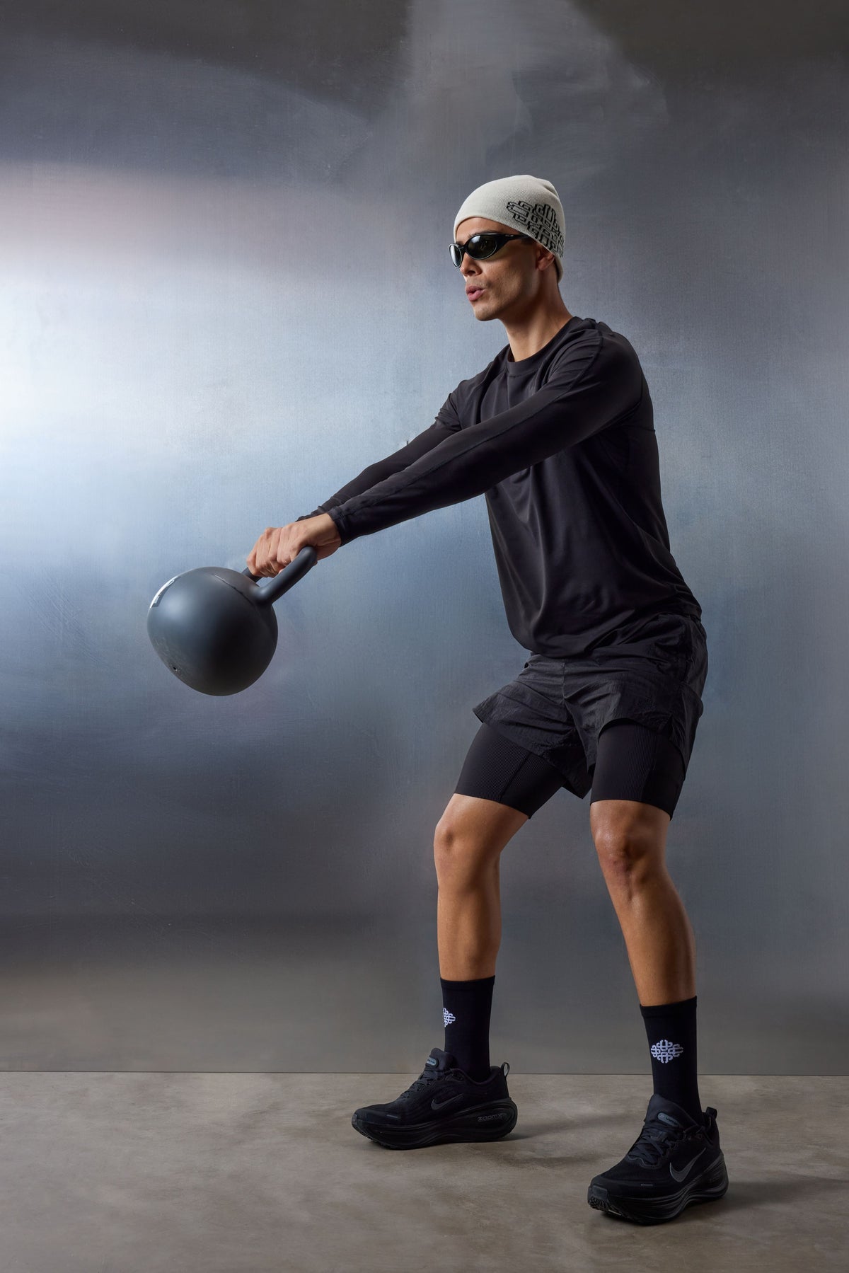 2-1 TRANSPARENT RUN SHORT - BLACK