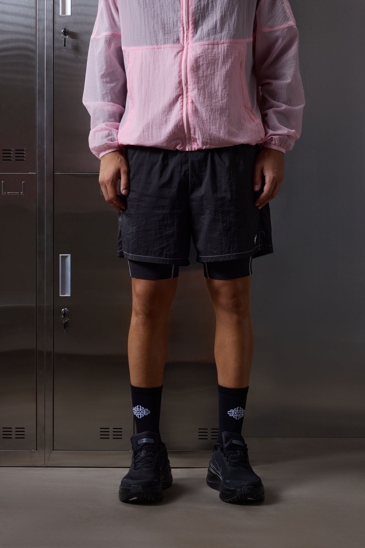 2-1 TRANSPARENT RUN SHORT - BLACK PINK