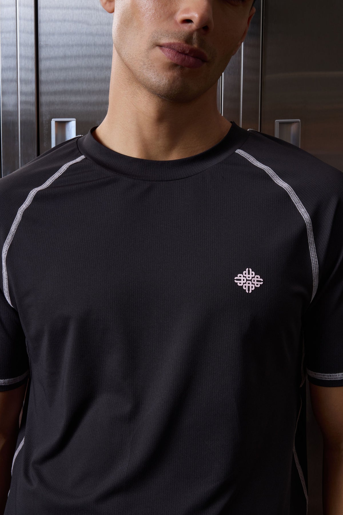 SHORT SLEEVE TRAINING TOP - BLACK PINK