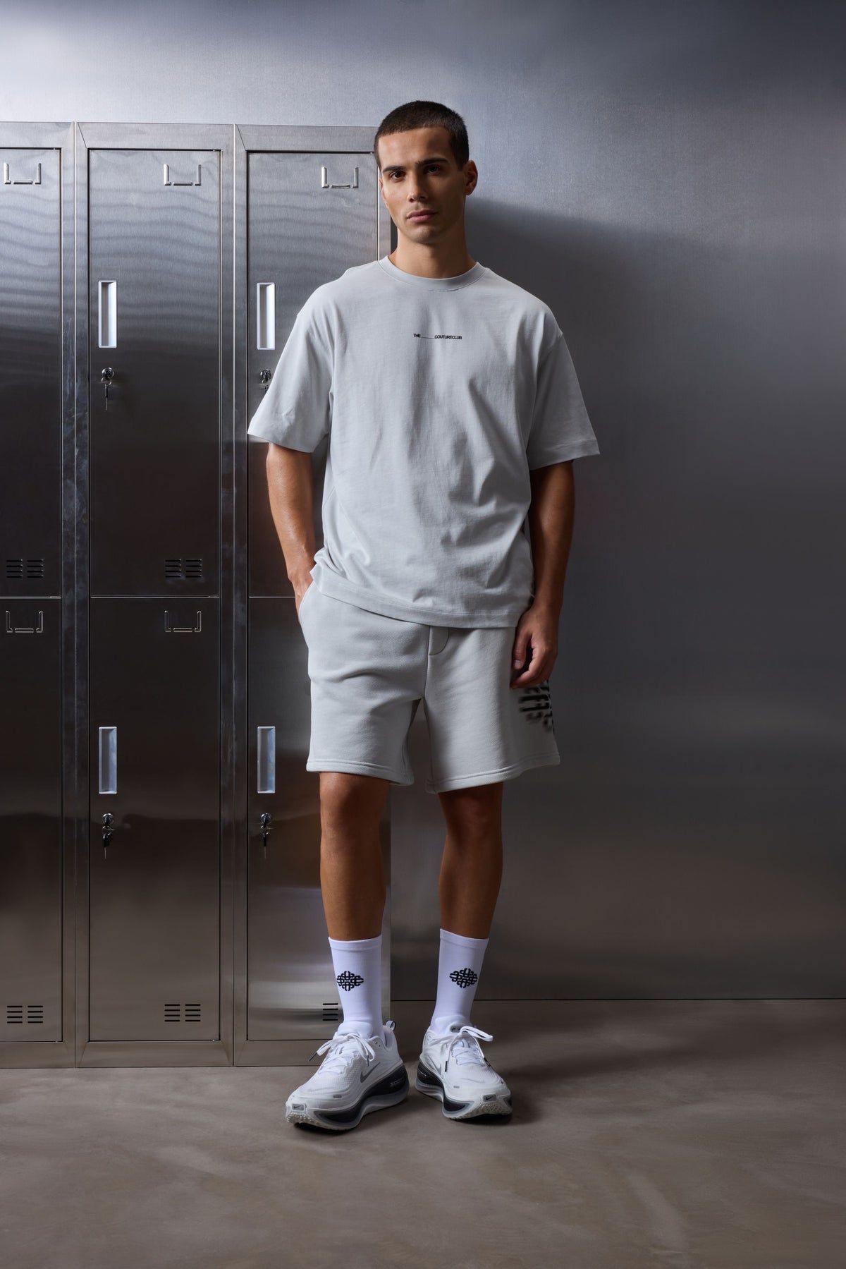 LUXURY IN MOTION SHORTS - SALT