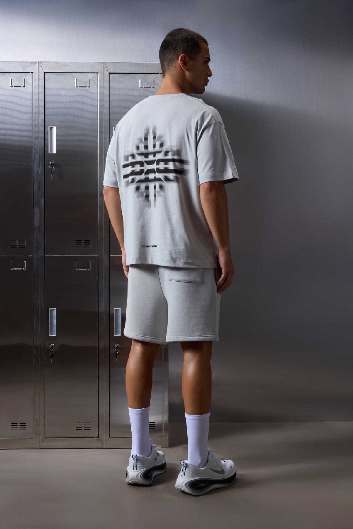 LUXURY IN MOTION GRAPHIC T-SHIRT - SALT