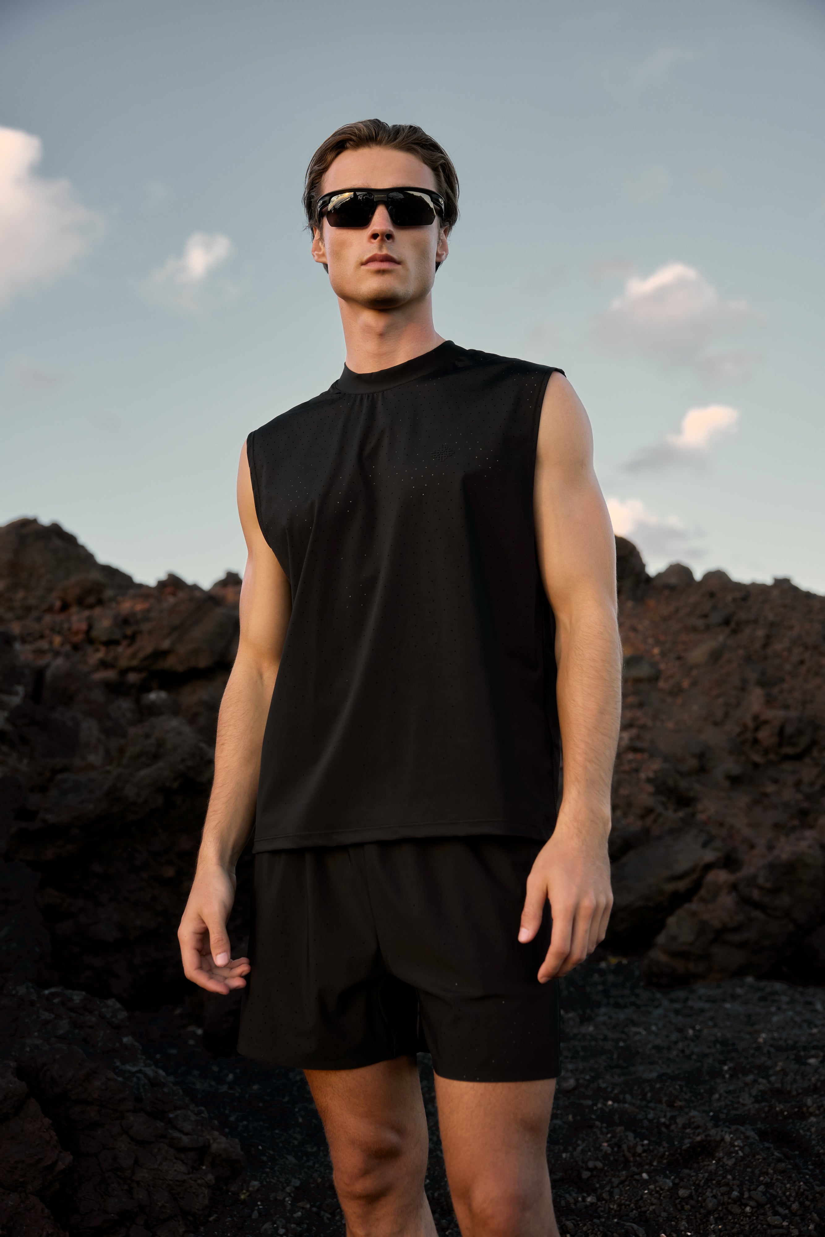 TRAINING VEST - BLACK