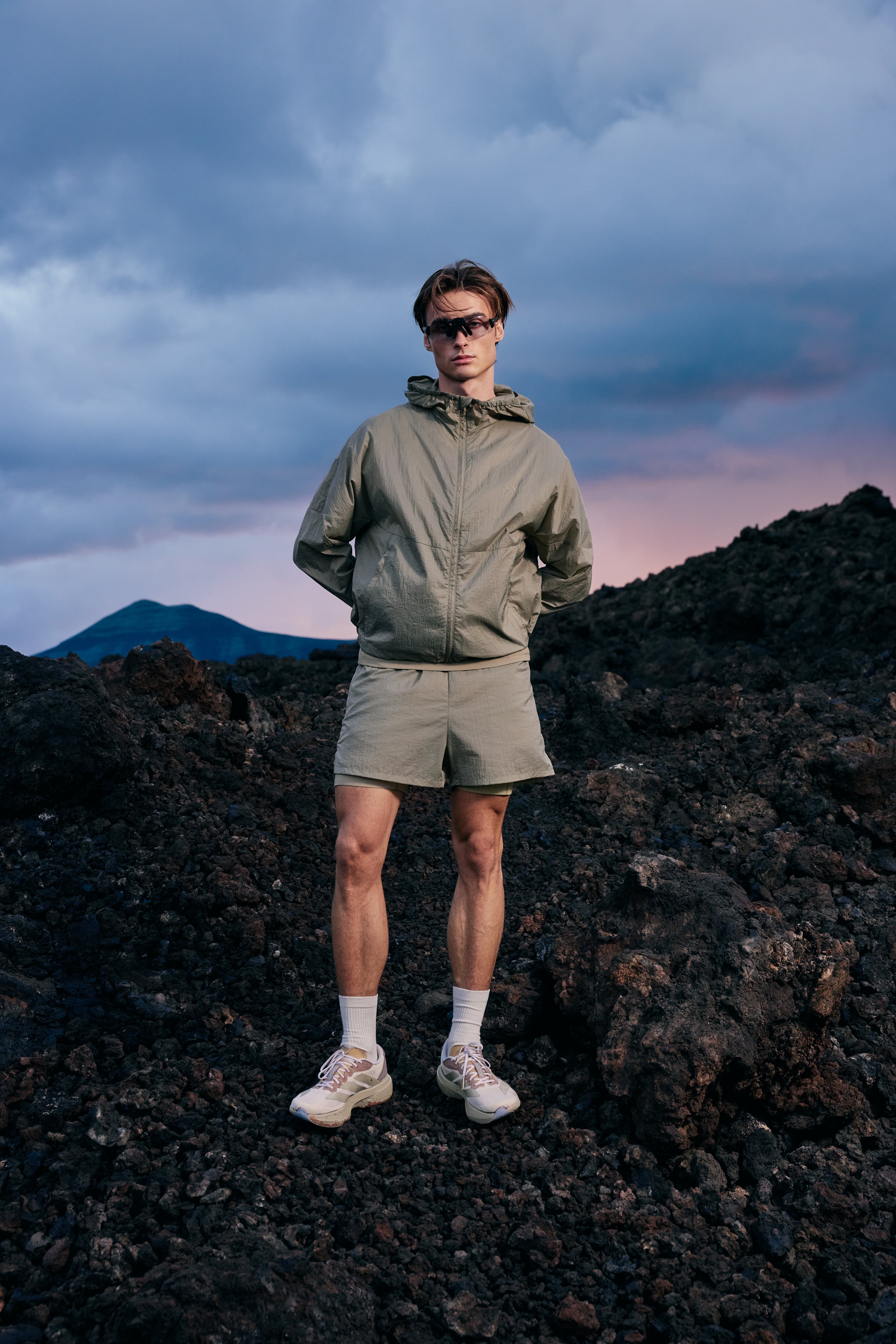 2-1 TRANSLUCENT RUN SHORT - KHAKI