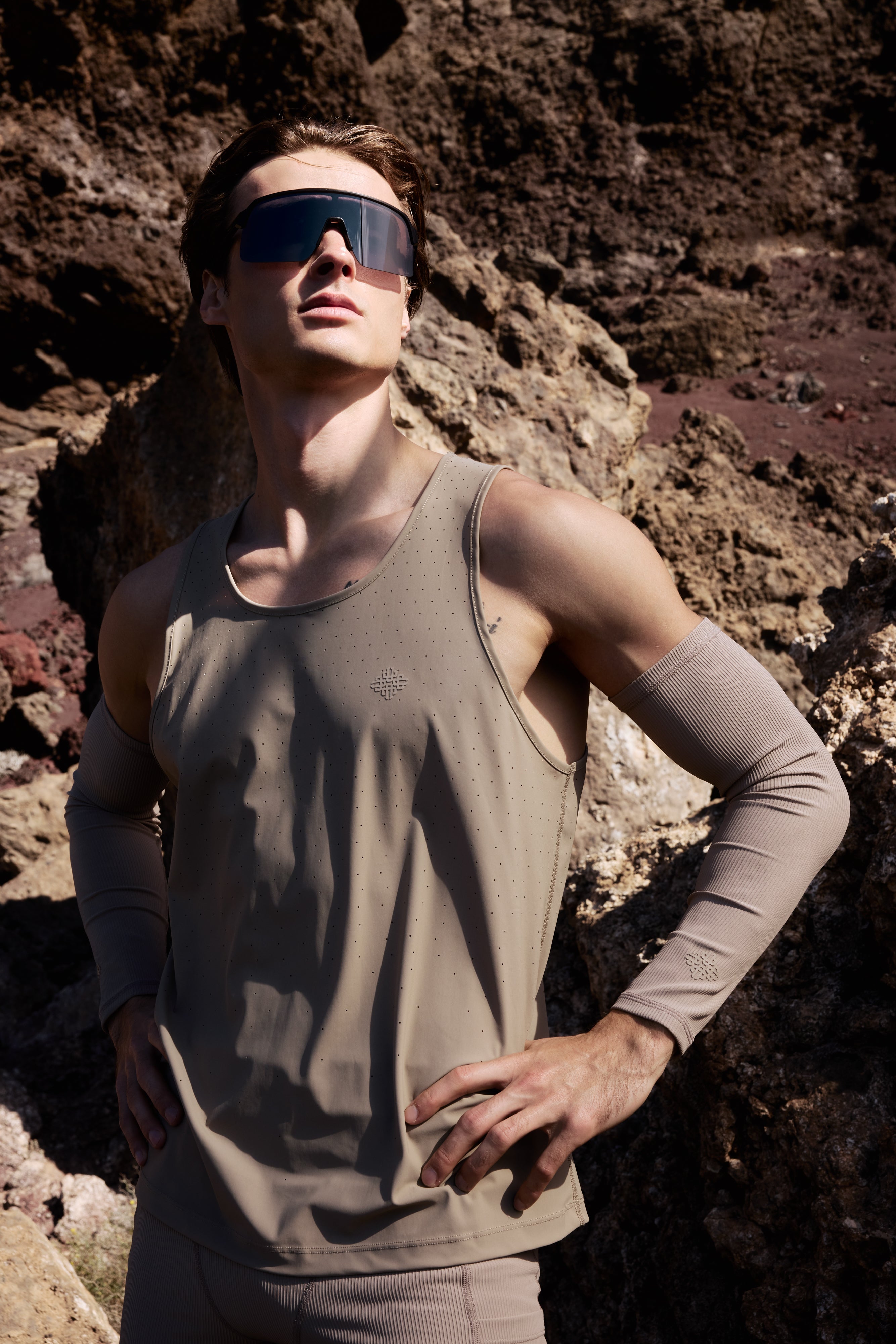 RUNNING VEST - SAND