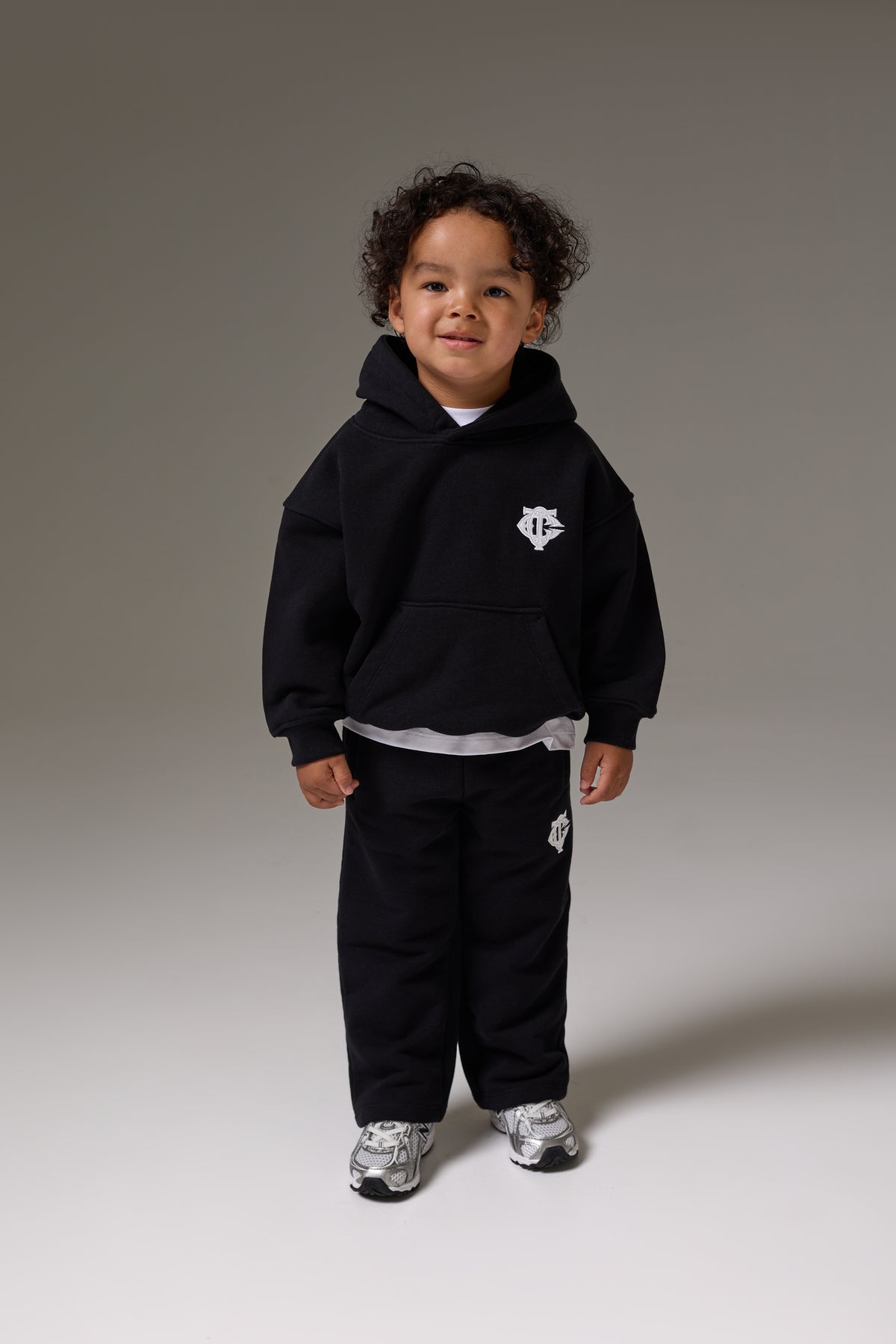 KIDS MONOGRAM EMBLEM APPLIQUE HOODIE - BLACK