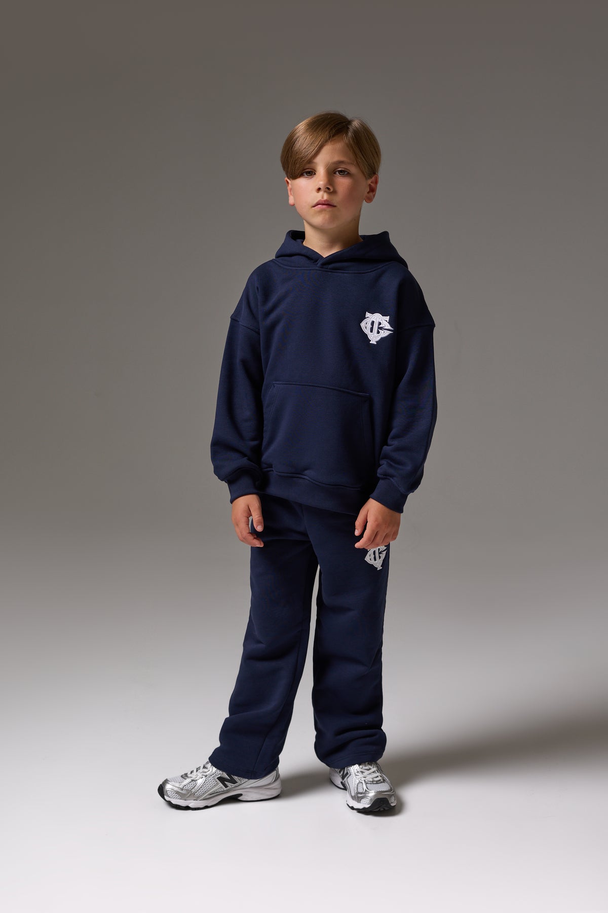 JUNIOR EMBLEM APPLIQUE HOODIE - NAVY