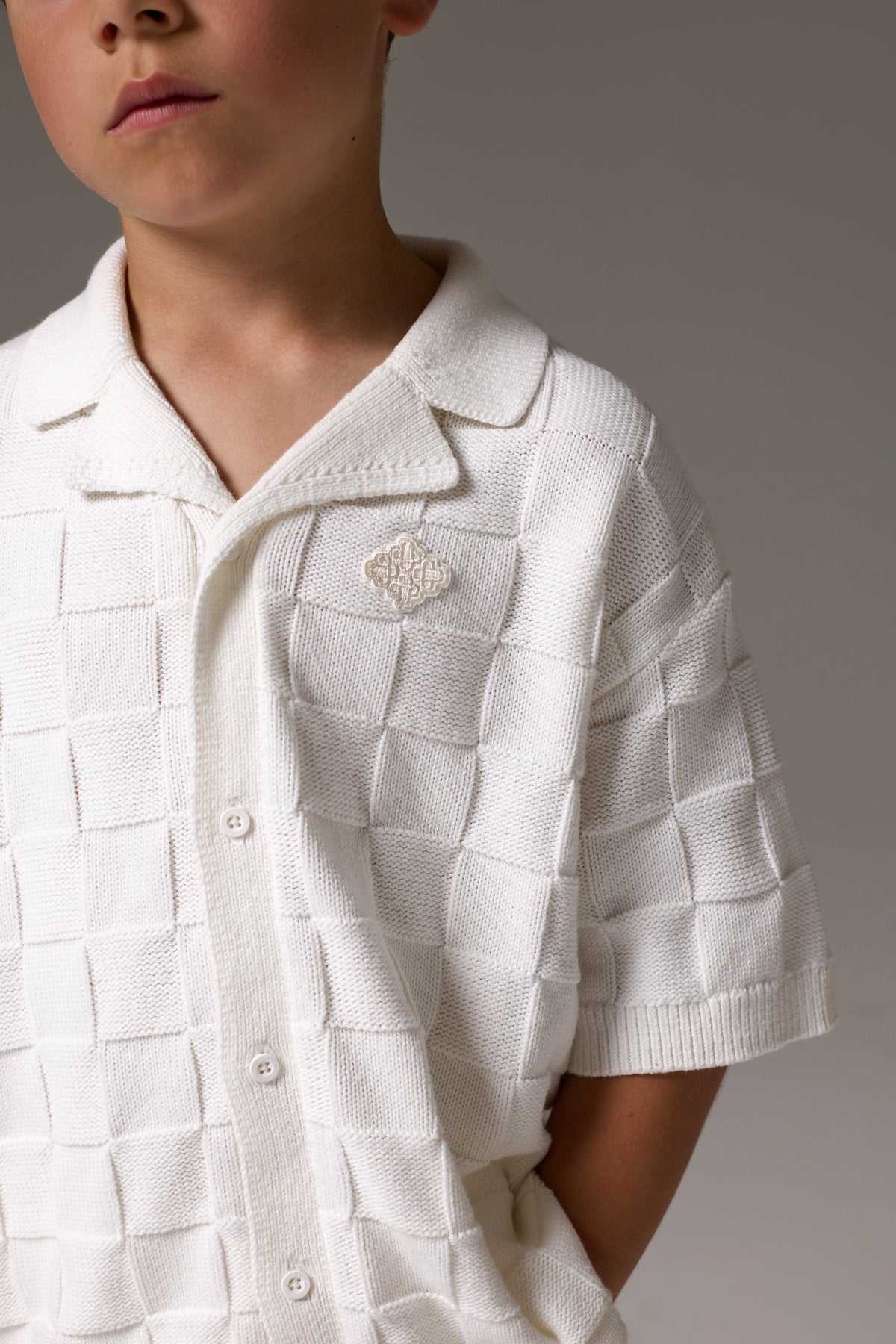 JUNIOR CHECKERBOARD KNITTED SHIRT - OFF WHITE