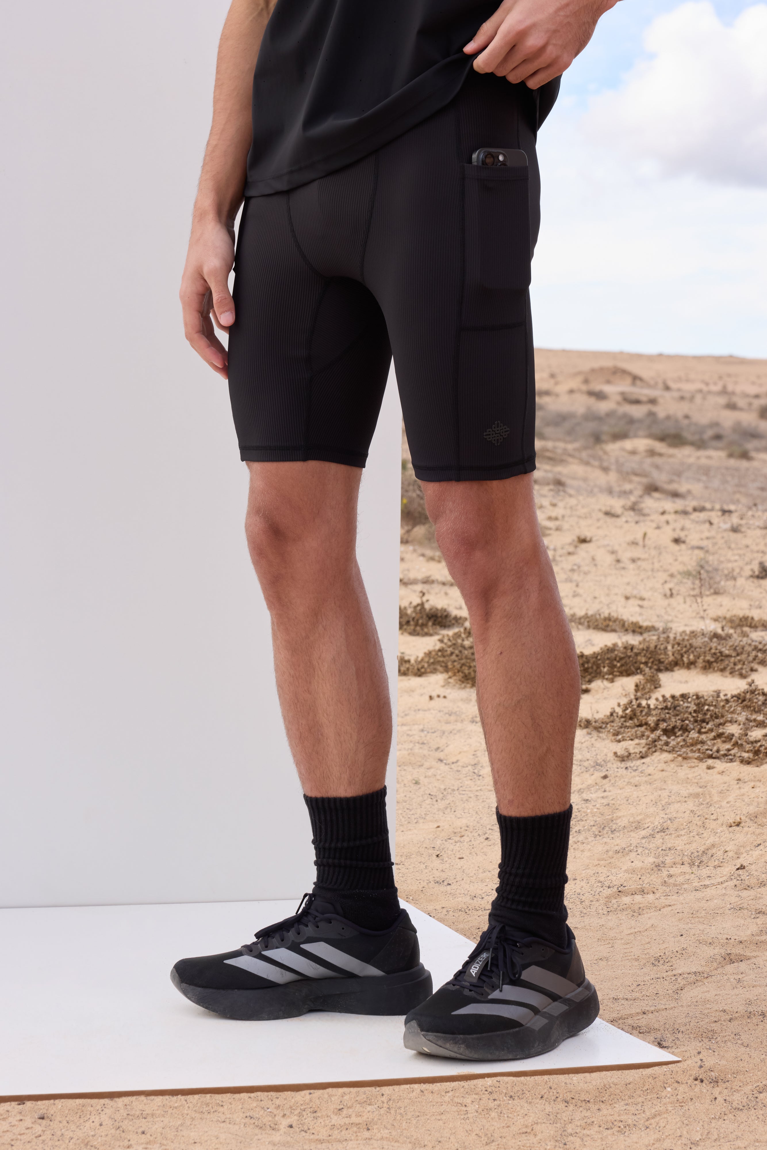 HALF TIGHT - BLACK