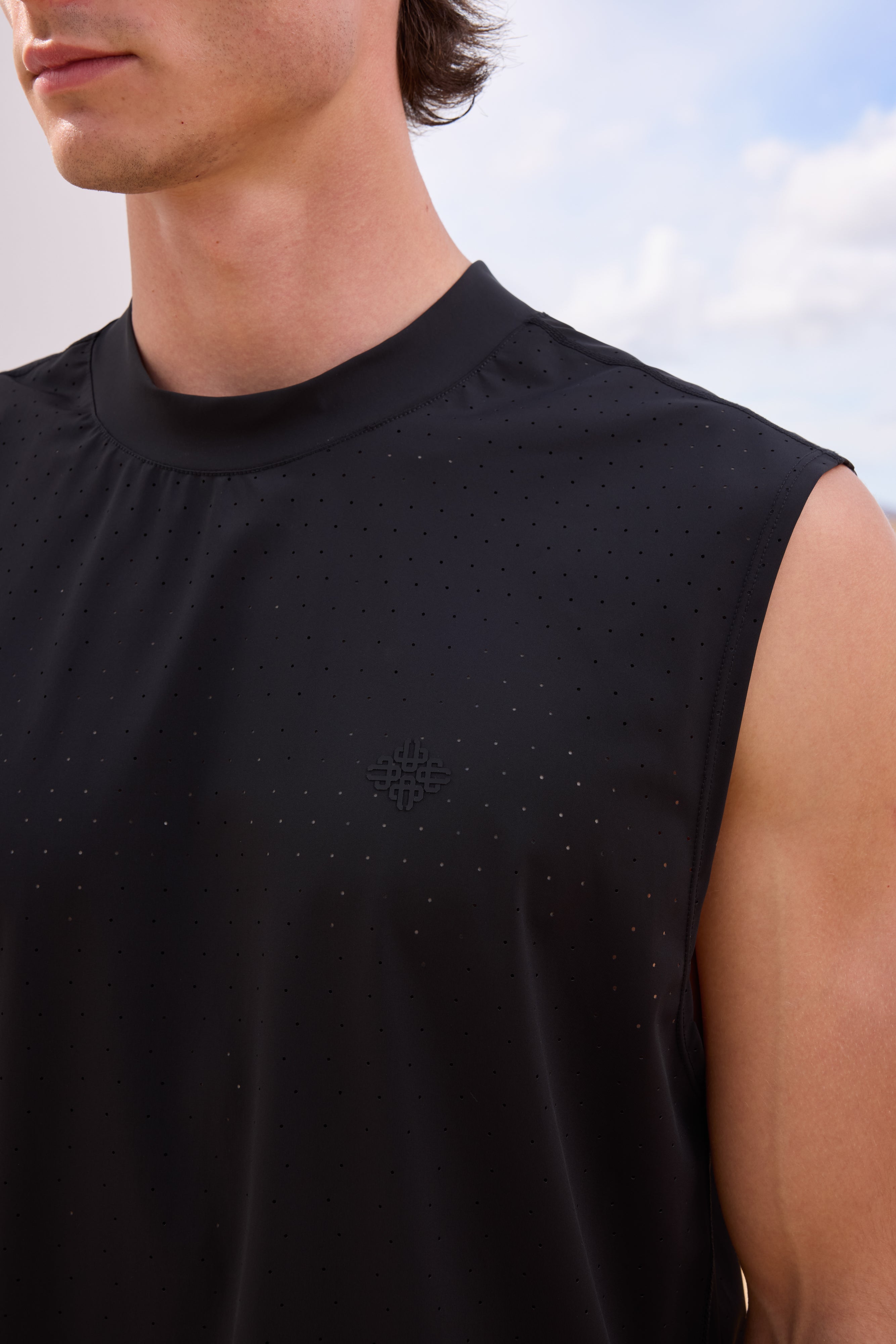 TRAINING VEST - BLACK