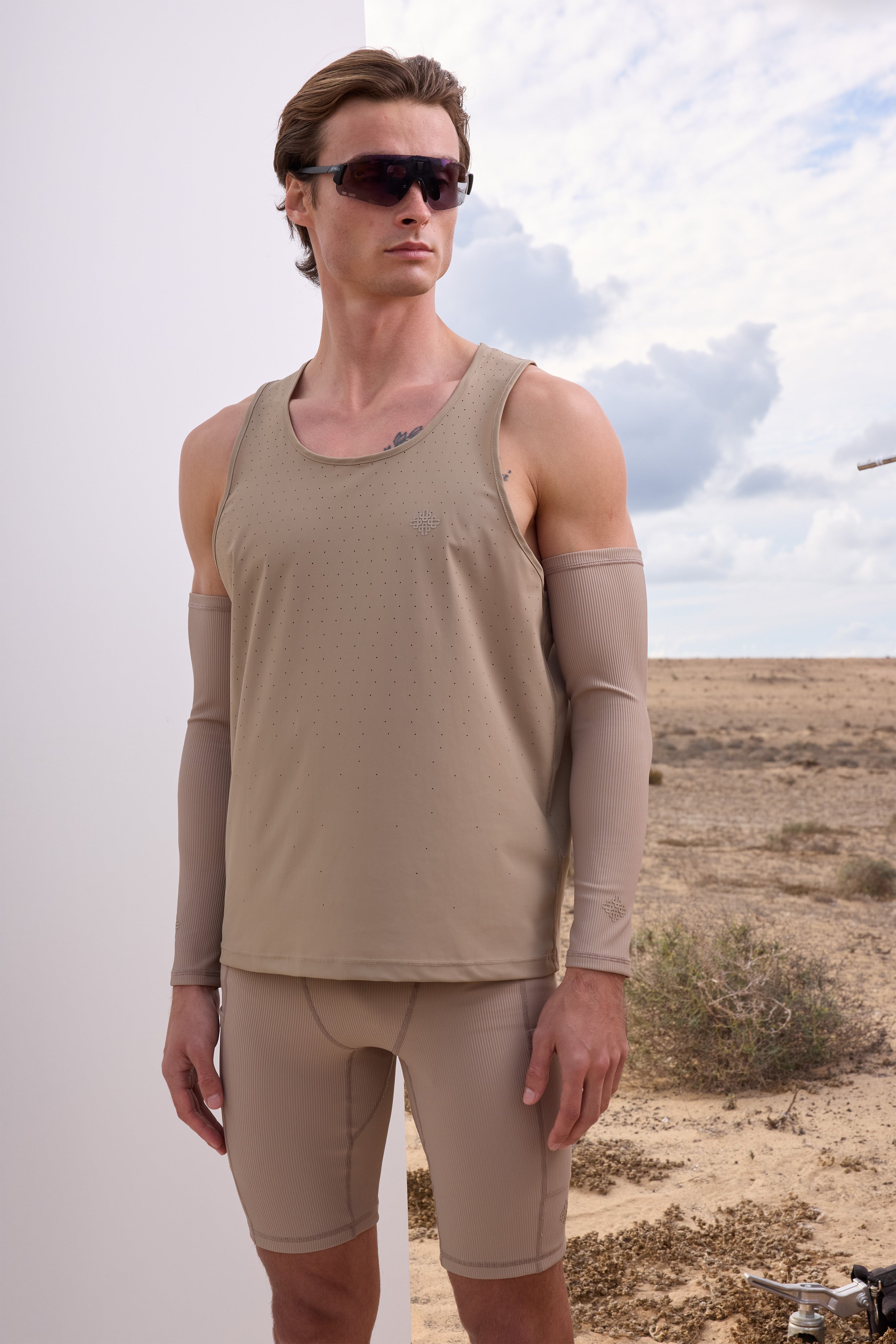 RUNNING VEST - SAND