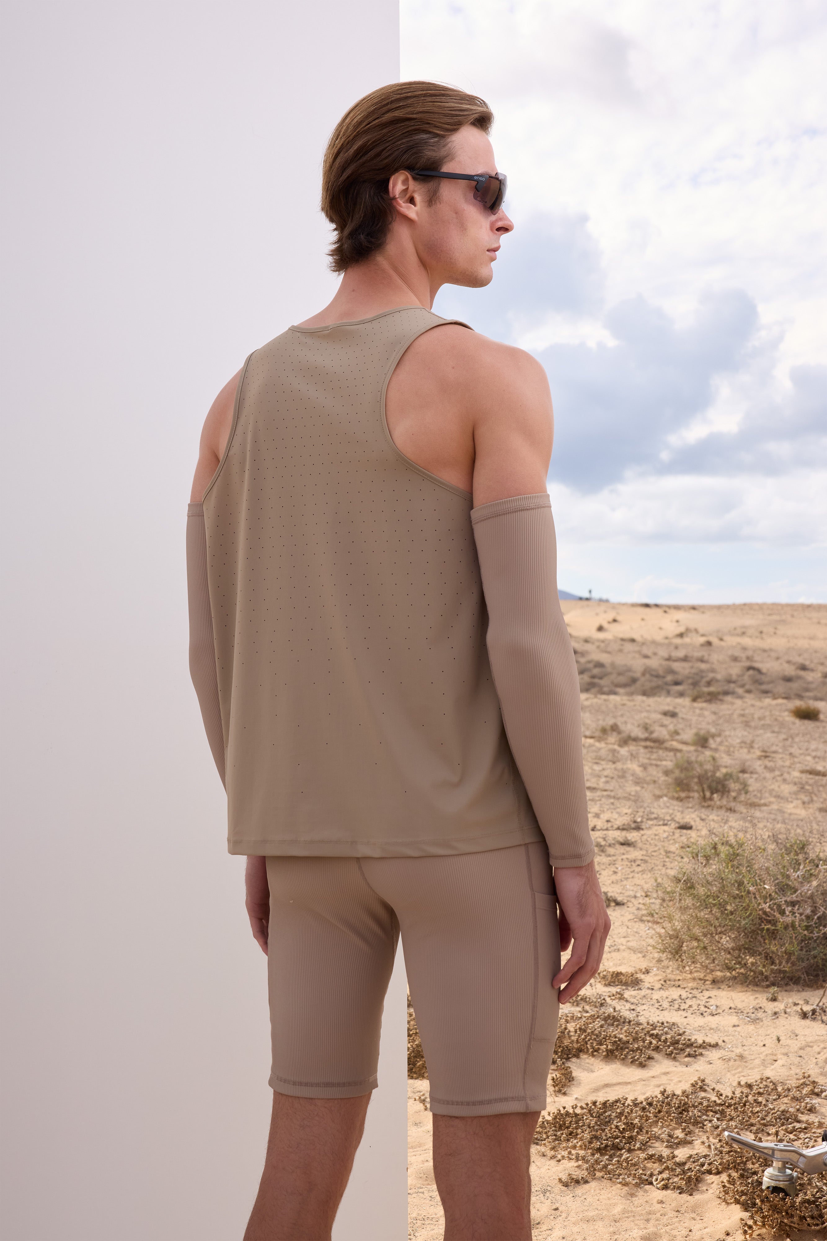RUNNING VEST - SAND