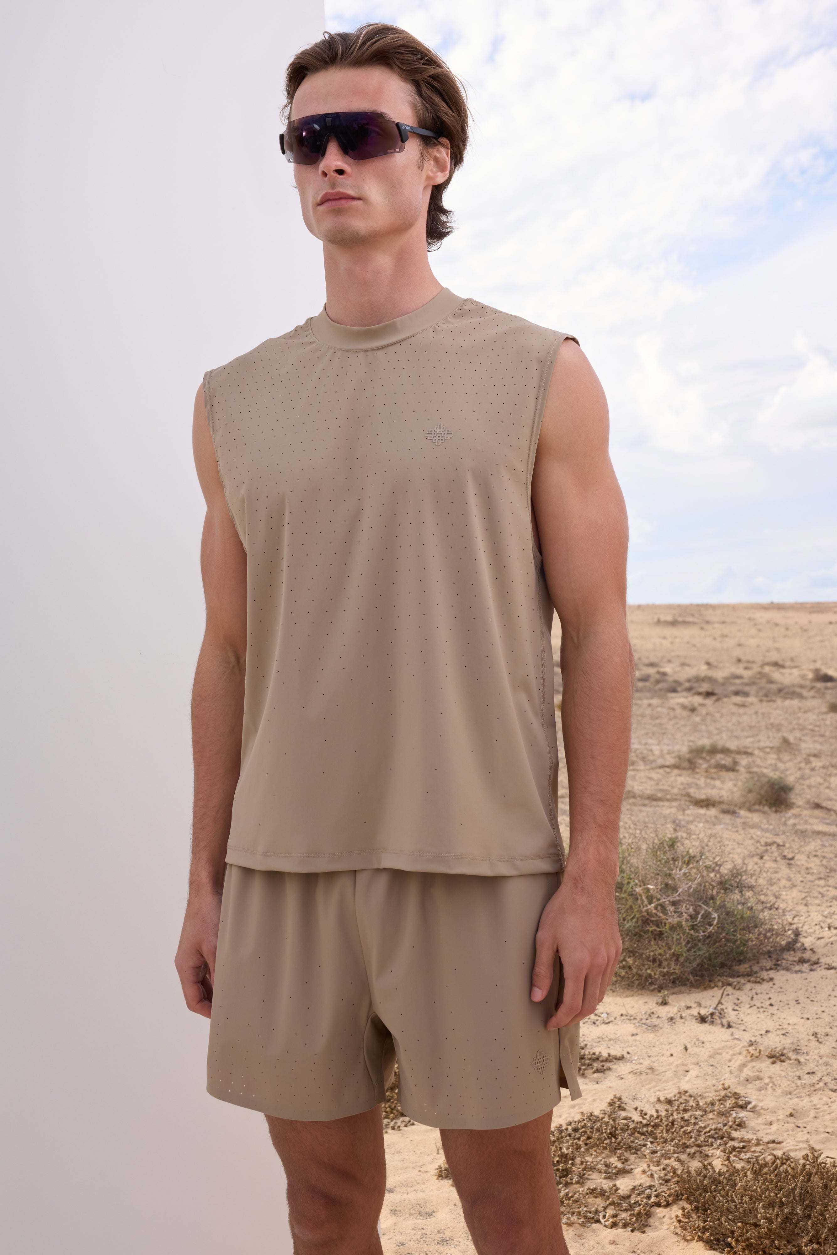 TRAINING VEST - SAND