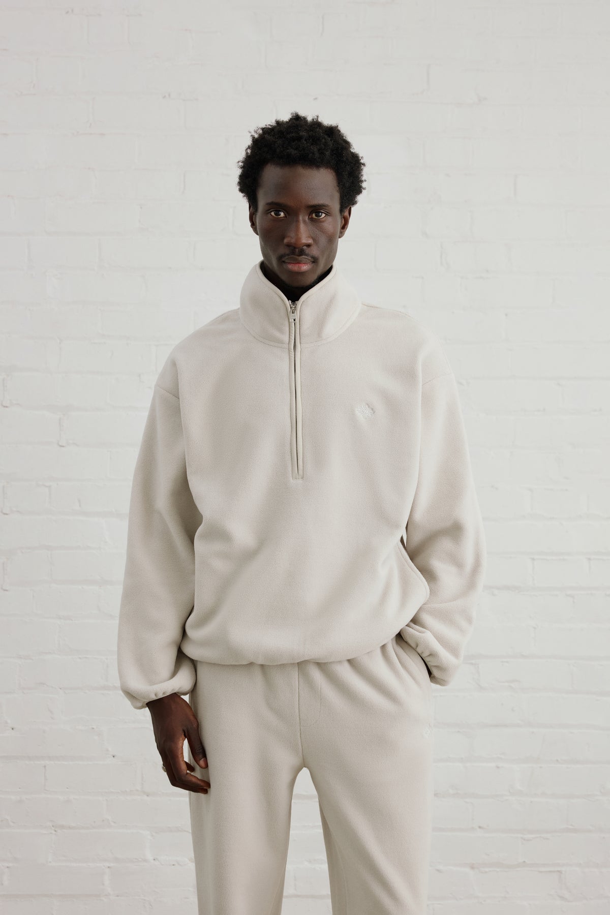 POLAR FLEECE FUNNEL NECK 1/4 ZIP - STONE