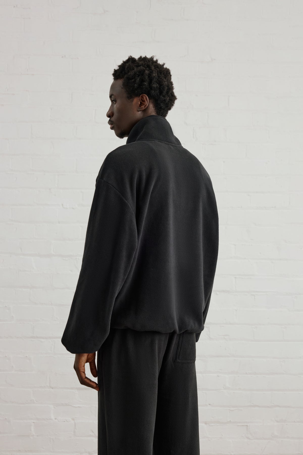 POLAR FLEECE FUNNEL NECK 1/4 ZIP - BLACK