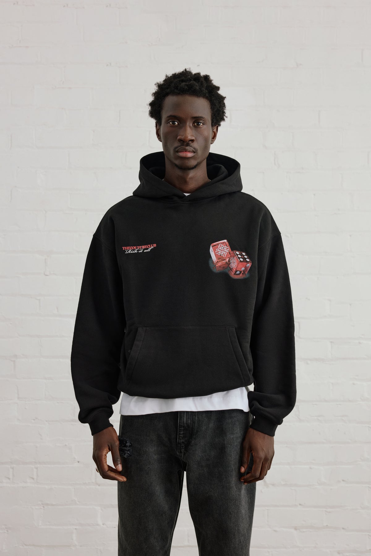 DICE EMBLEM GRAPHIC HOODIE - BLACK