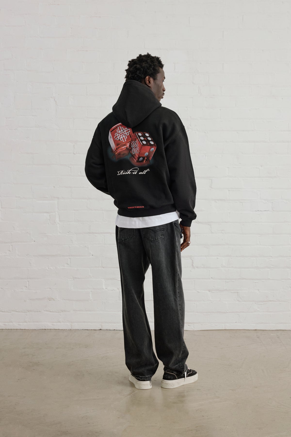 DICE EMBLEM GRAPHIC HOODIE - BLACK